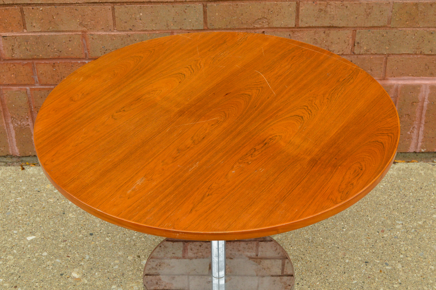 Mid Century Modern Style Pedestal Table