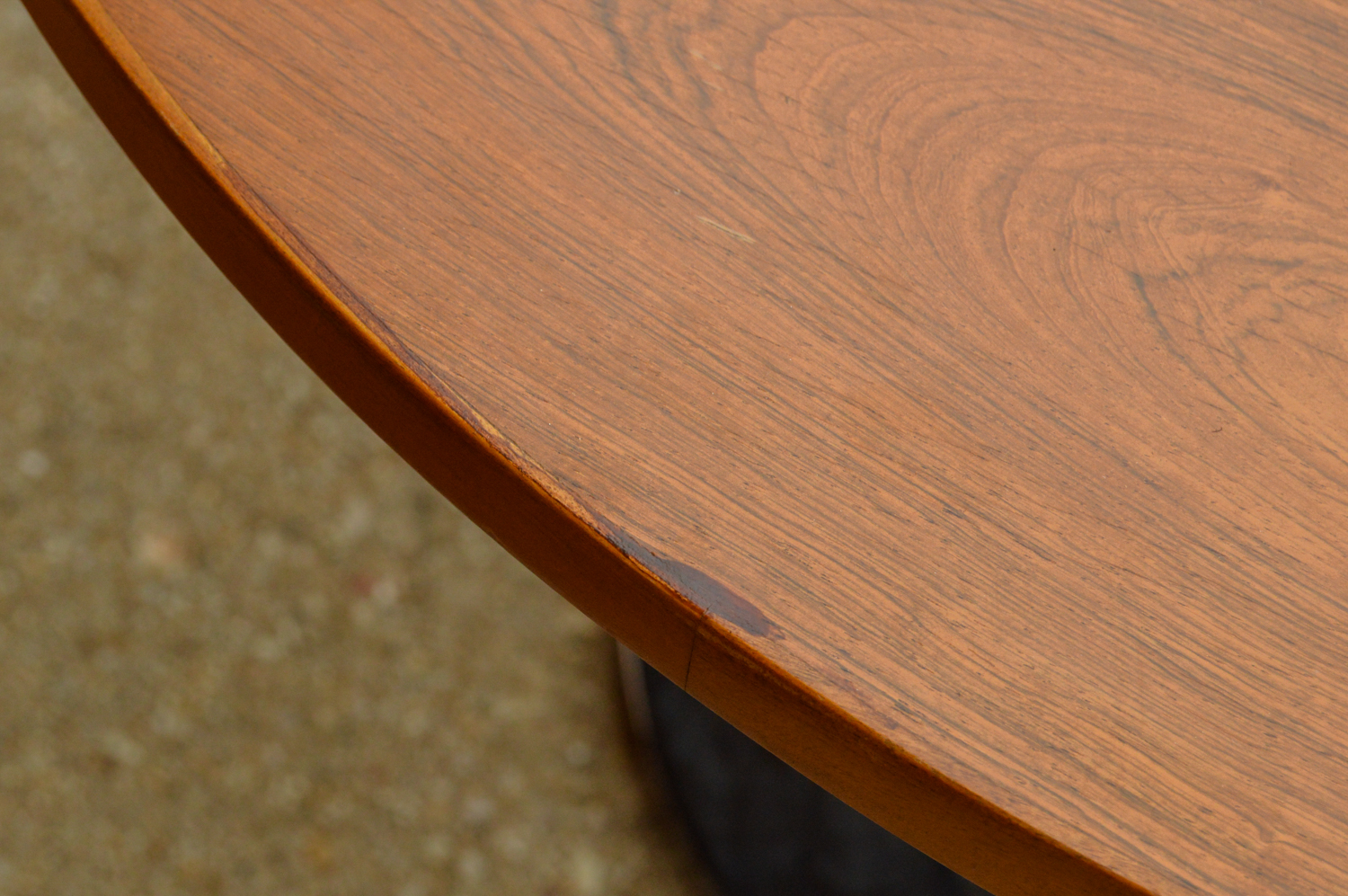 Mid Century Modern Style Pedestal Table