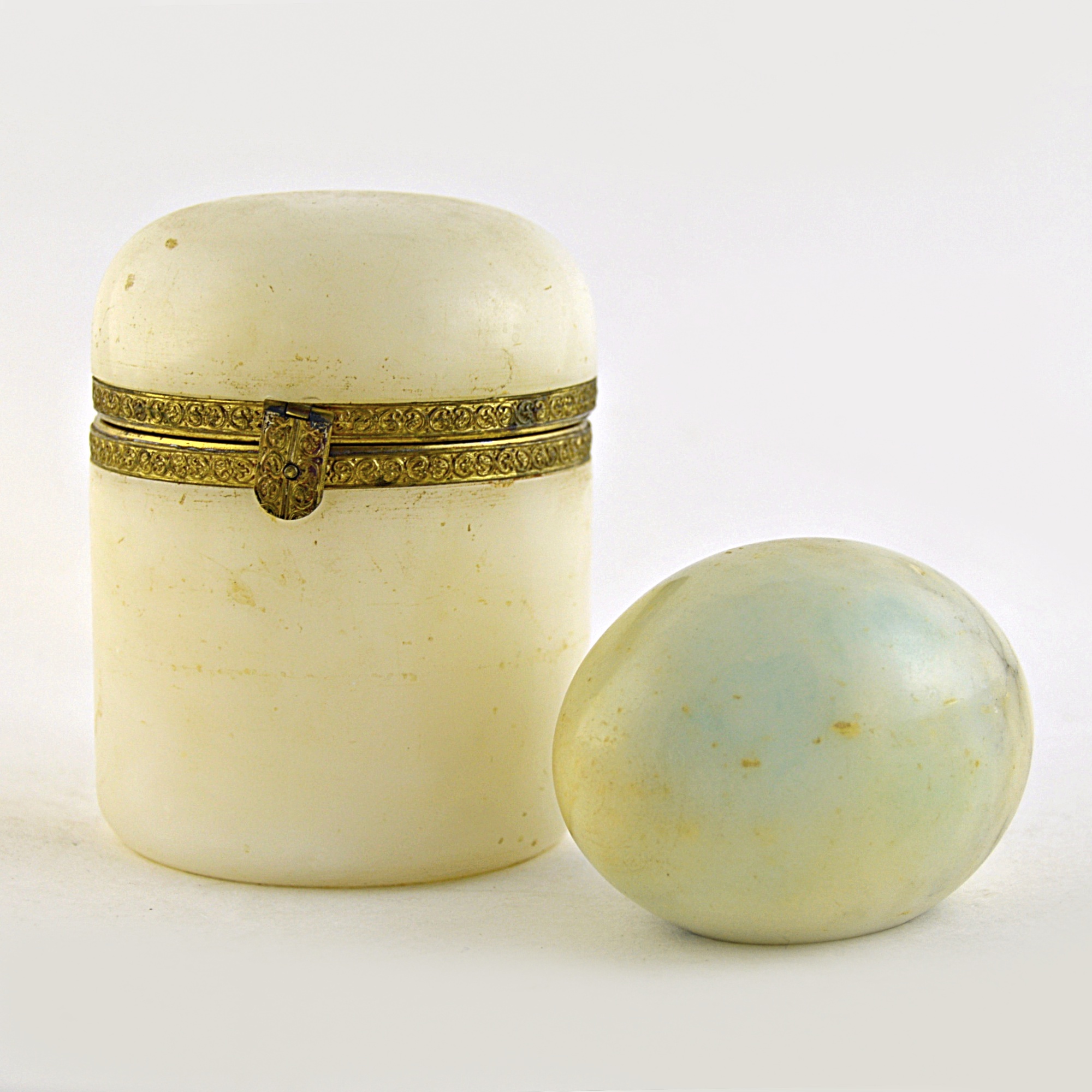 Vintage Italian Onyx Dresser Jar and Marble Egg