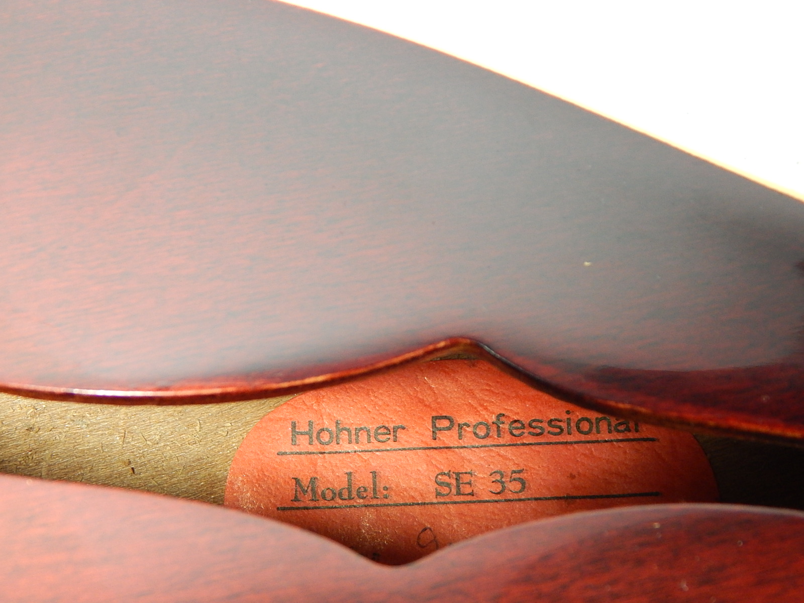 Hohner Professional SE 35 Hollow Body Electric Guitar and Case