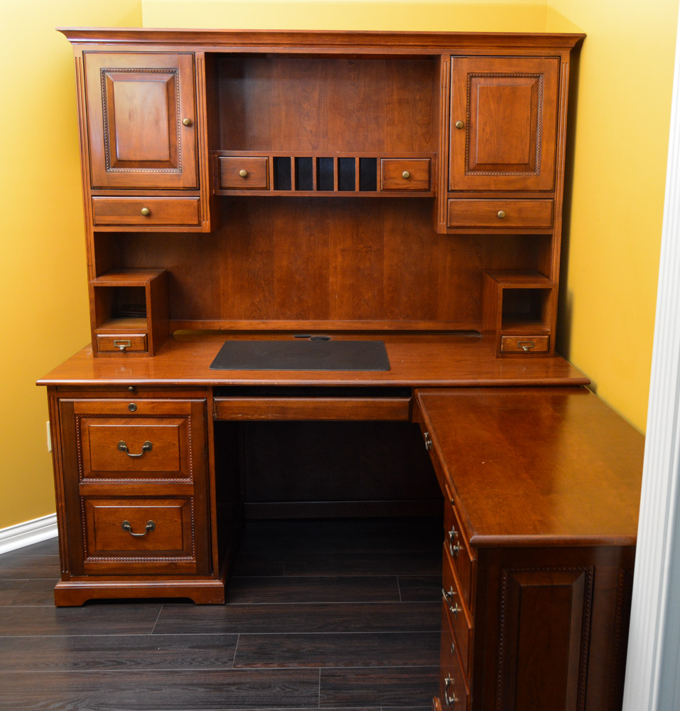 Riverside Furniture "Meridian" Home Collection Workstation with Hutch and Chair