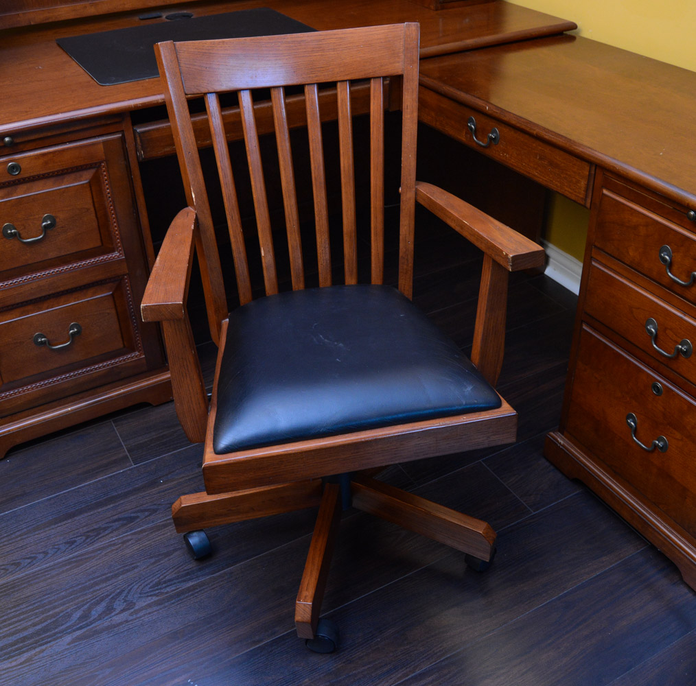 Riverside Furniture "Meridian" Home Collection Workstation with Hutch and Chair