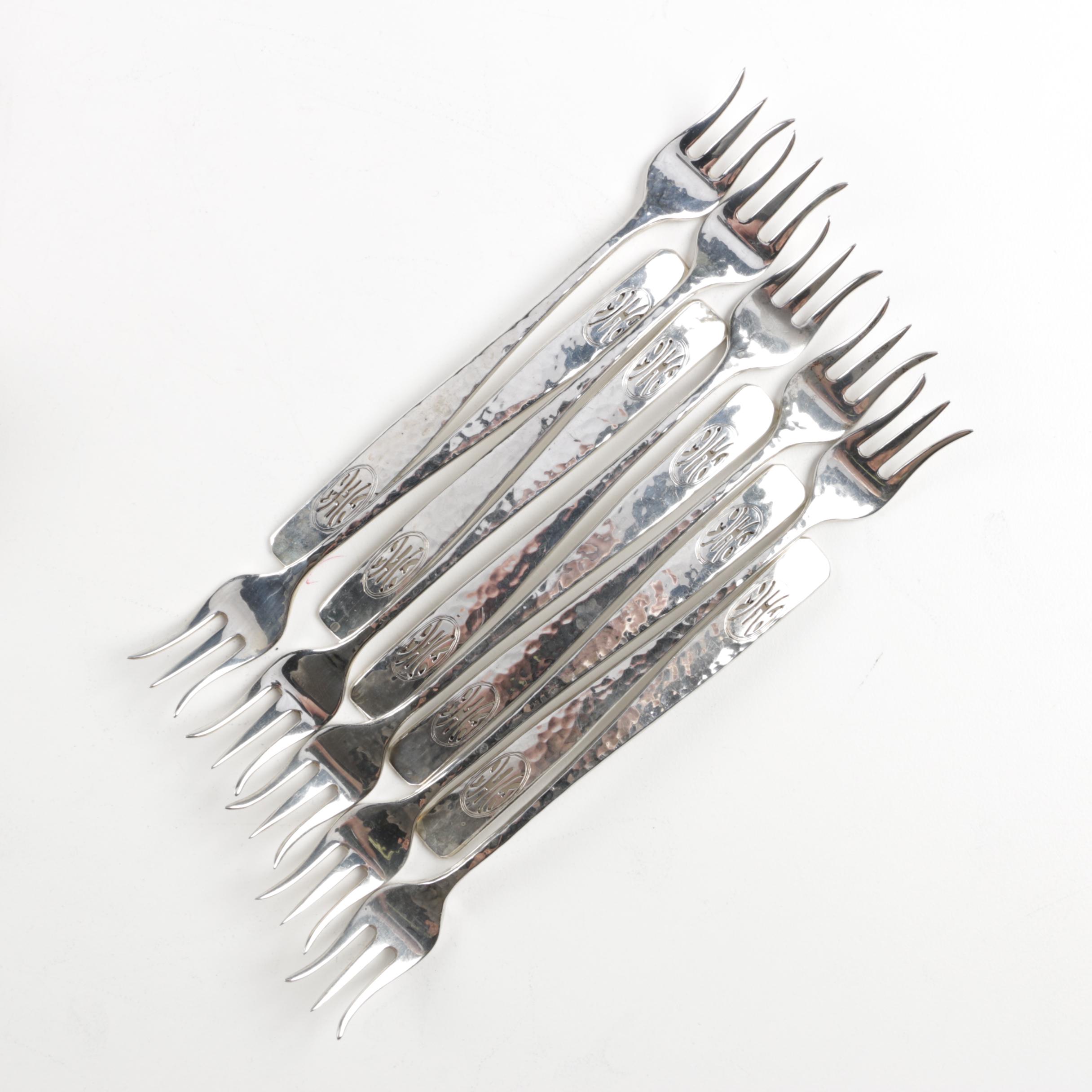 Baltimore Silversmiths Mfg. Co. "Elizabeth Tudor-Hammered" Sterling Flatware Set