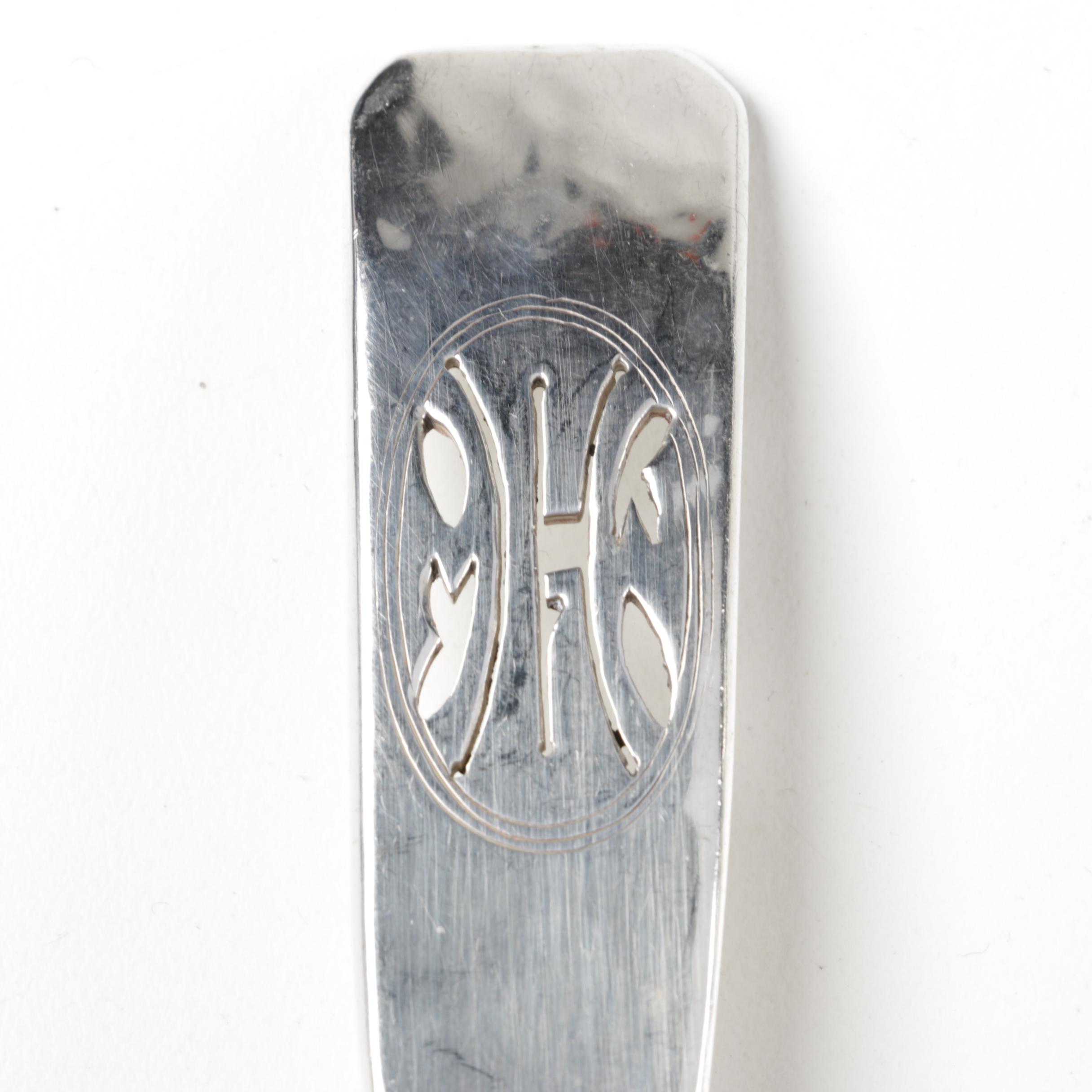 Baltimore Silversmiths Mfg. Co. "Elizabeth Tudor-Hammered" Sterling Flatware Set