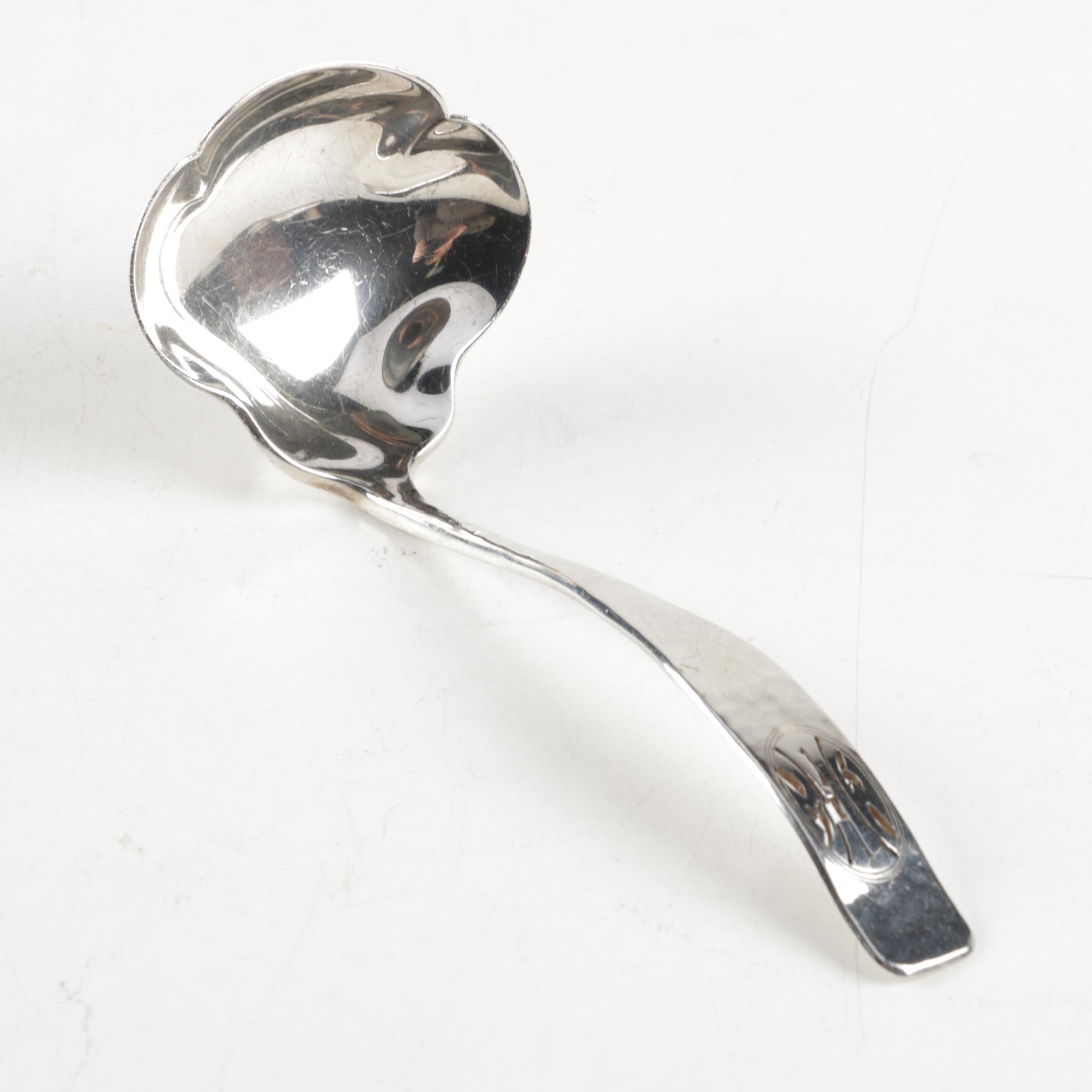 Baltimore Silversmiths Mfg. Co. "Elizabeth Tudor-Hammered" Sterling Flatware Set