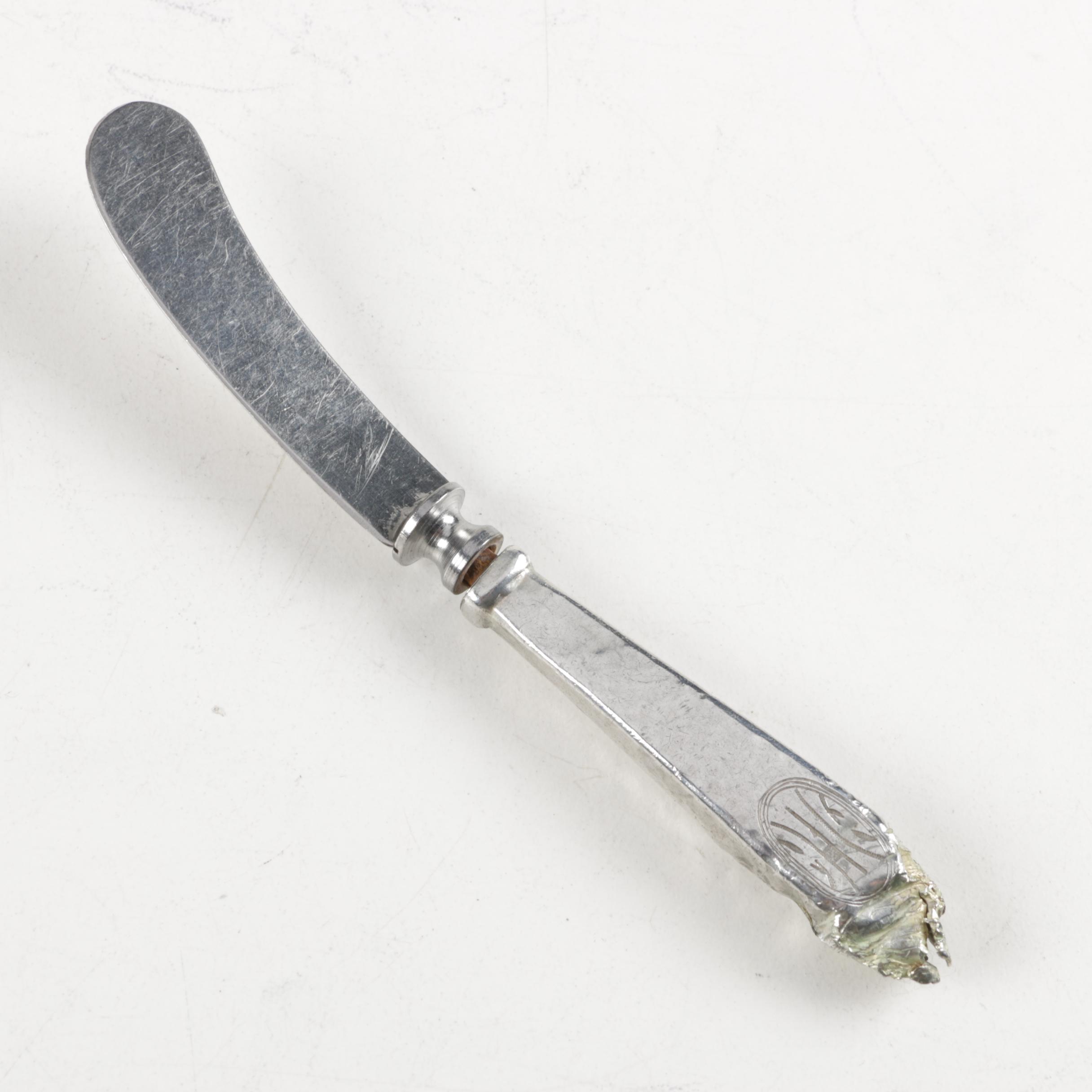 Baltimore Silversmiths Mfg. Co. "Elizabeth Tudor-Hammered" Sterling Flatware Set