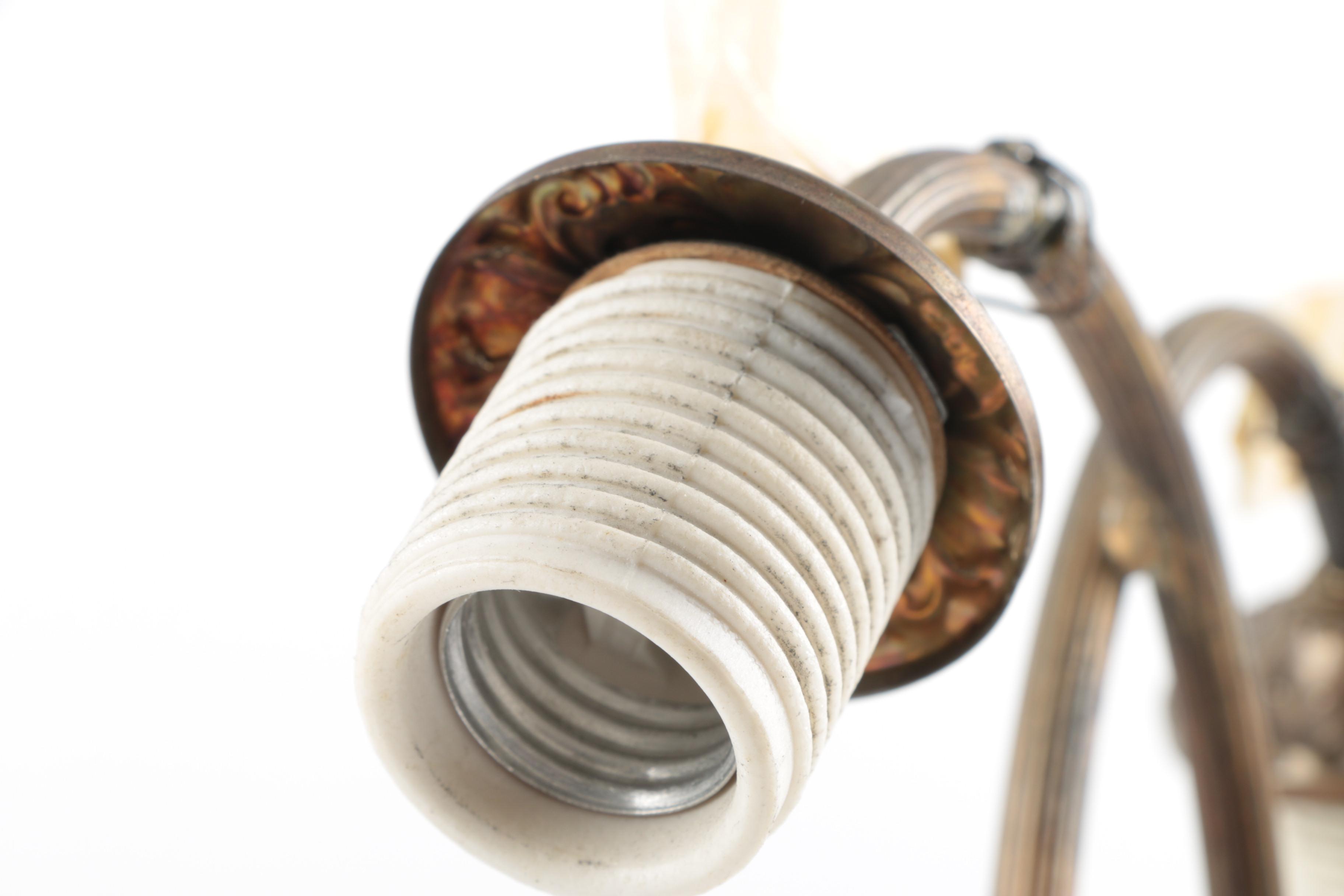 Handel Style Slag Glass Water Lily Lamp