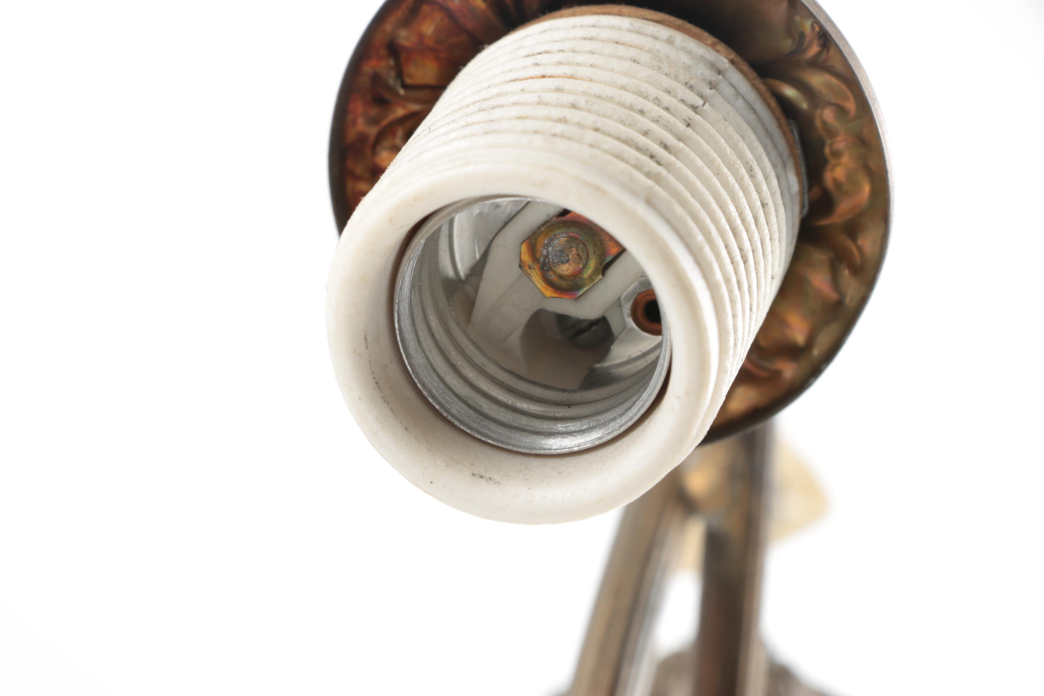 Handel Style Slag Glass Water Lily Lamp