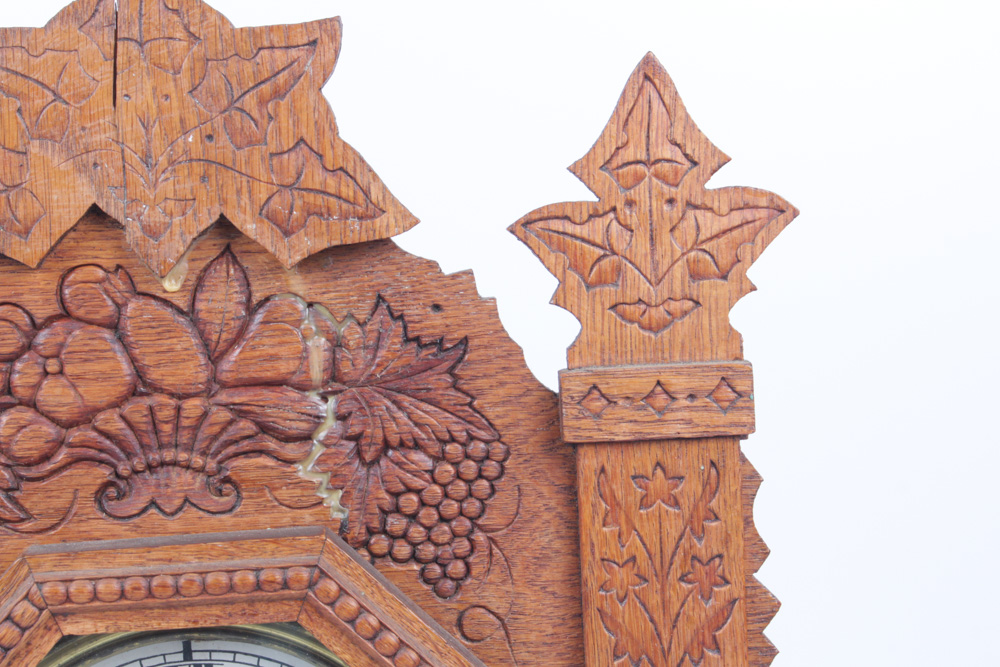 WM. L. Gilbert Clock Co. "Ivy" Clock