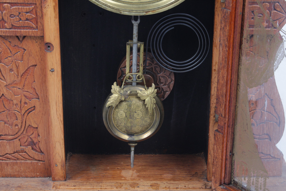 WM. L. Gilbert Clock Co. "Ivy" Clock