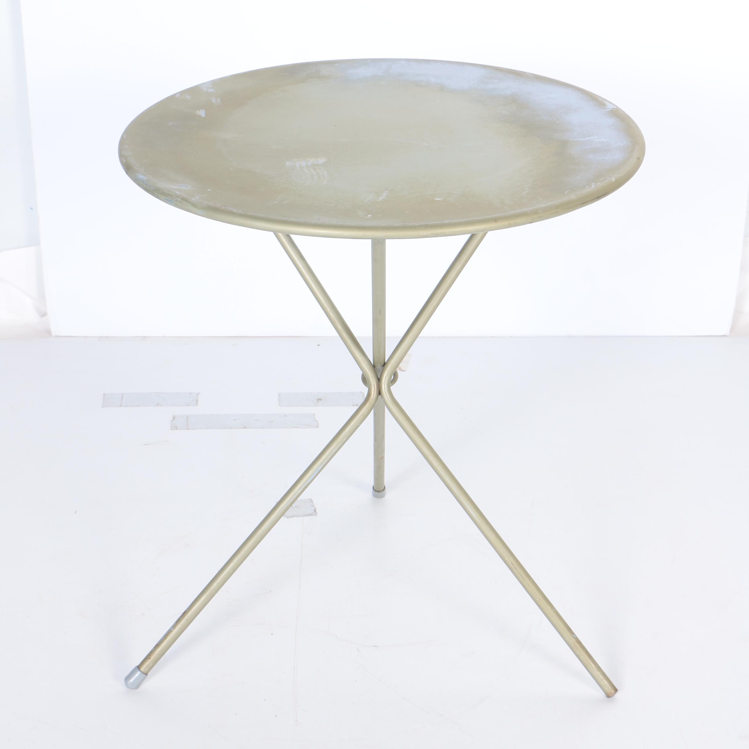 Collapsible Round Table