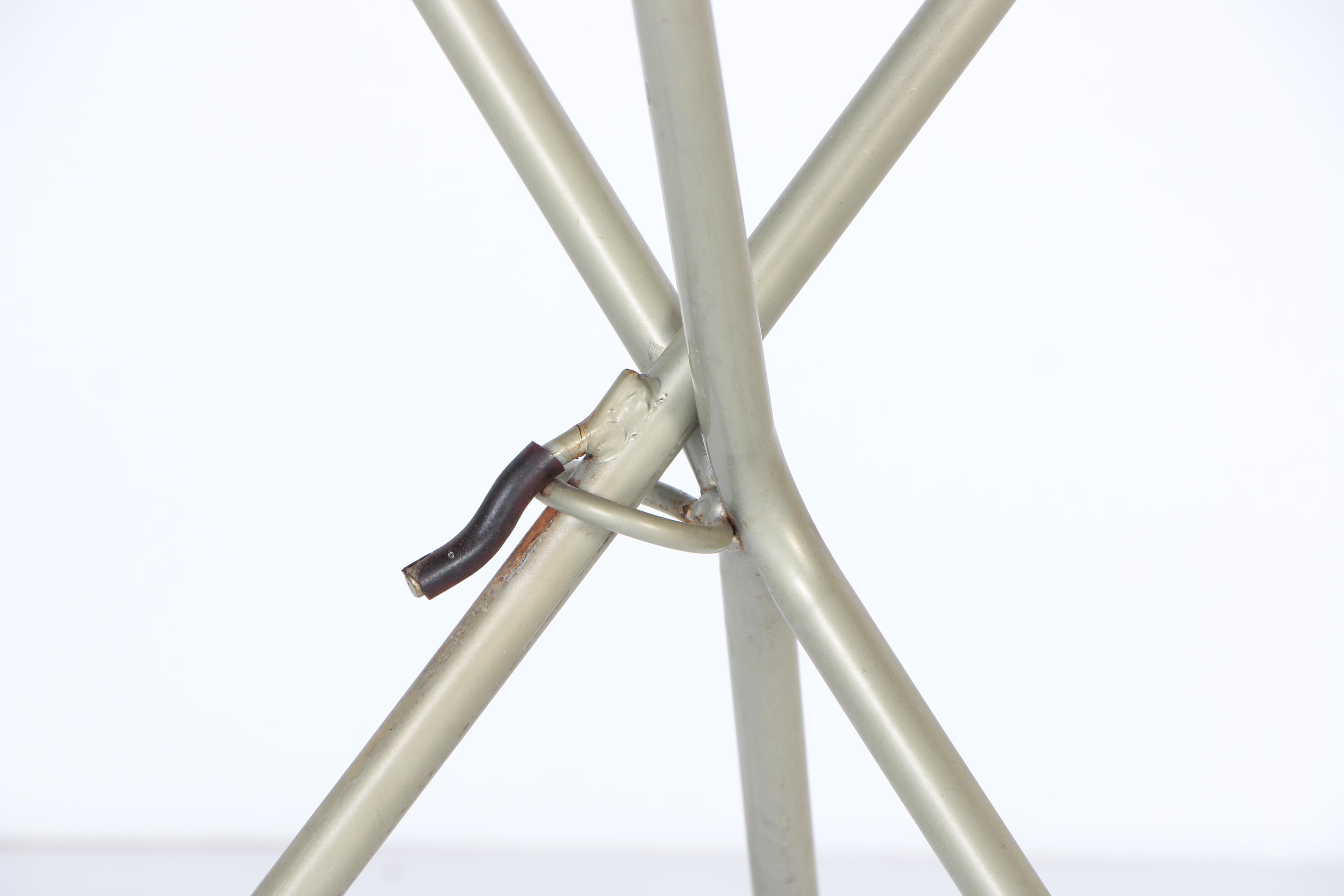 Collapsible Round Table