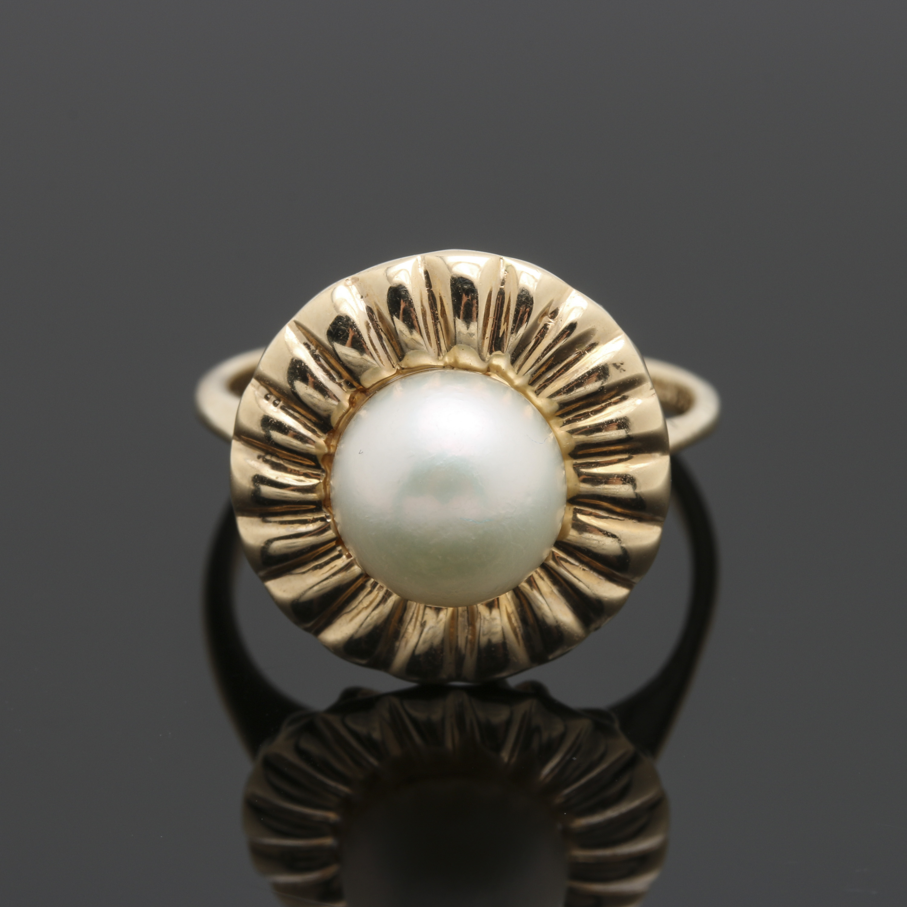 14K Yellow Gold Cultured Pearl Ring