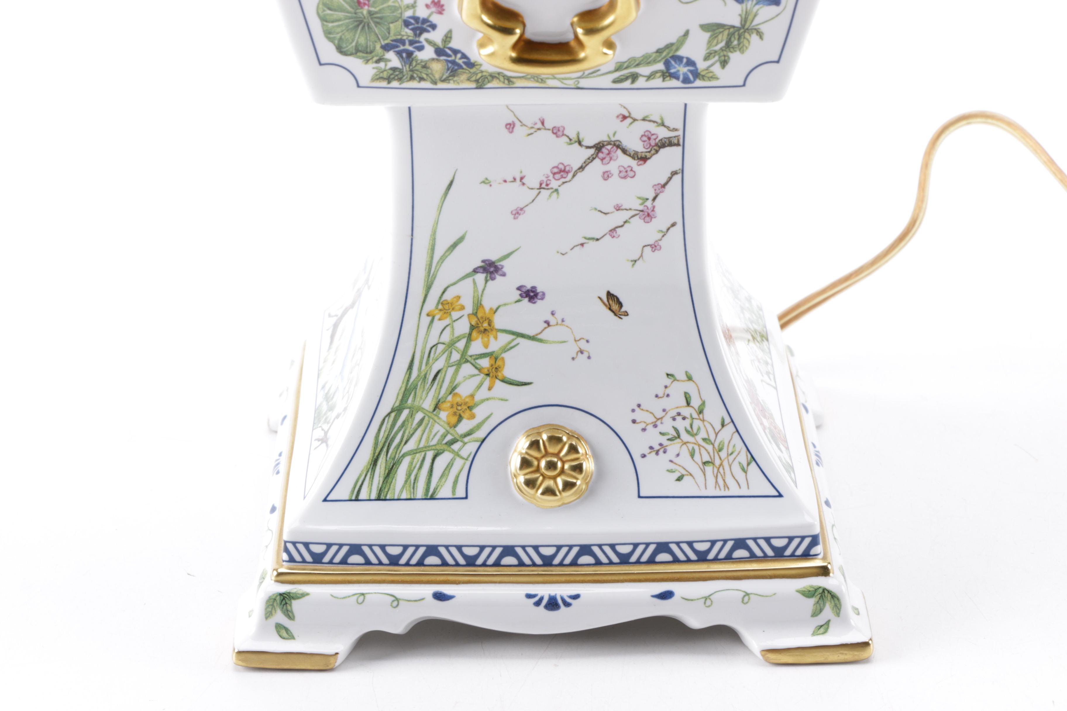 The Franklin Mint Asian Inspired Porcelain Table Lamp