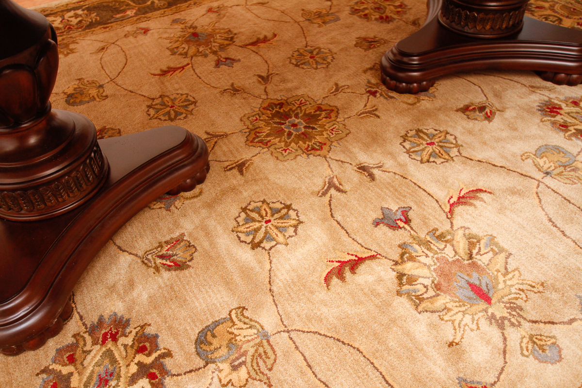 Hand Tufted Indian "Kingsley House" Wool Area Rug