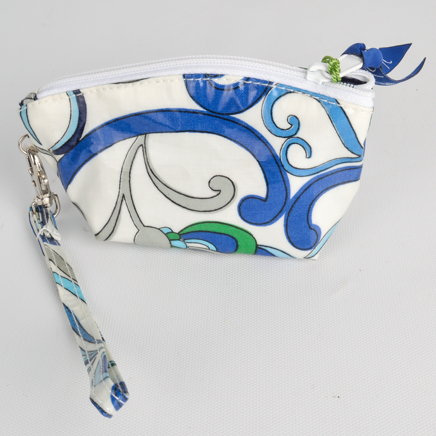 Vera Bradley "Mediterranean White" Tote and Accessories