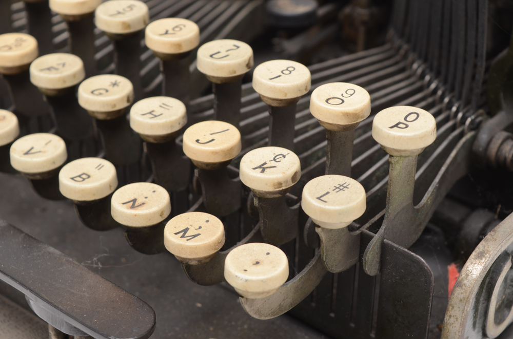 Antique Oliver Typewriter