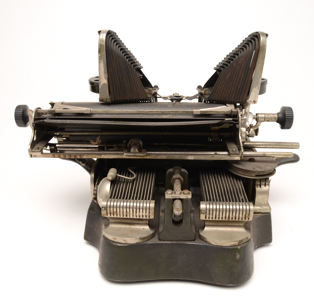 Antique Oliver Typewriter