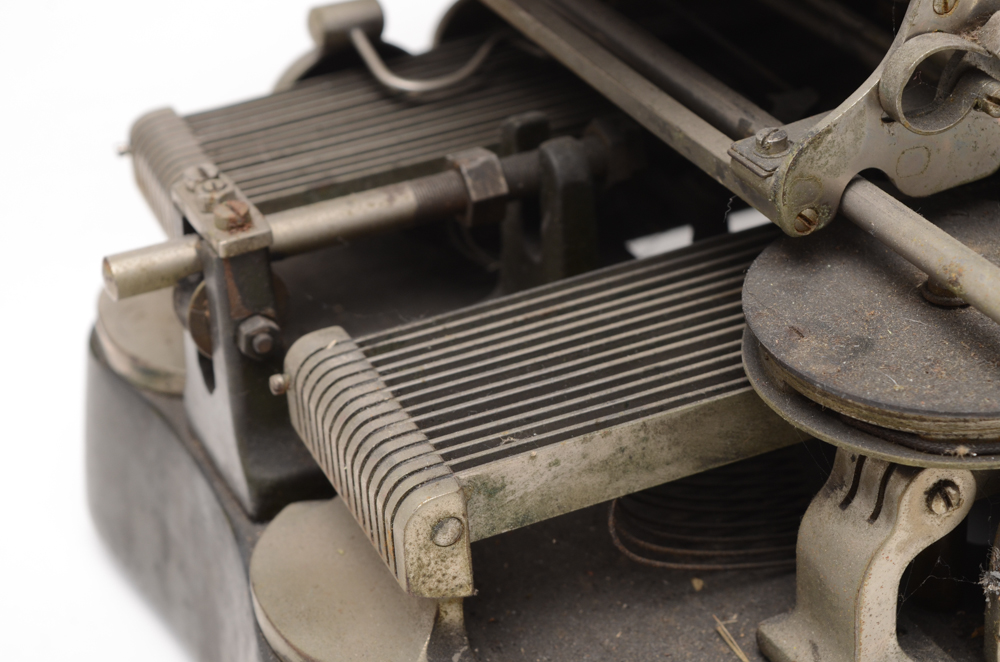 Antique Oliver Typewriter