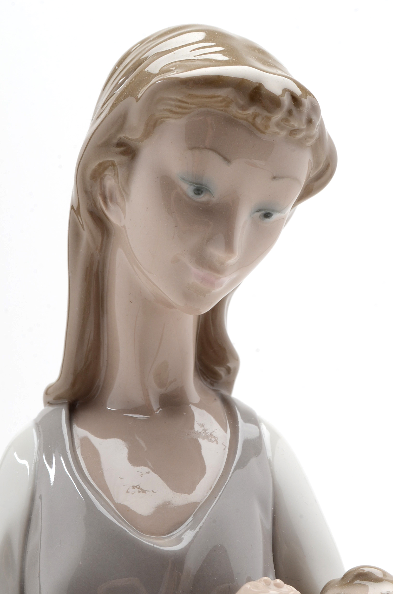 Lladro "Mater Amabilis" Figurine