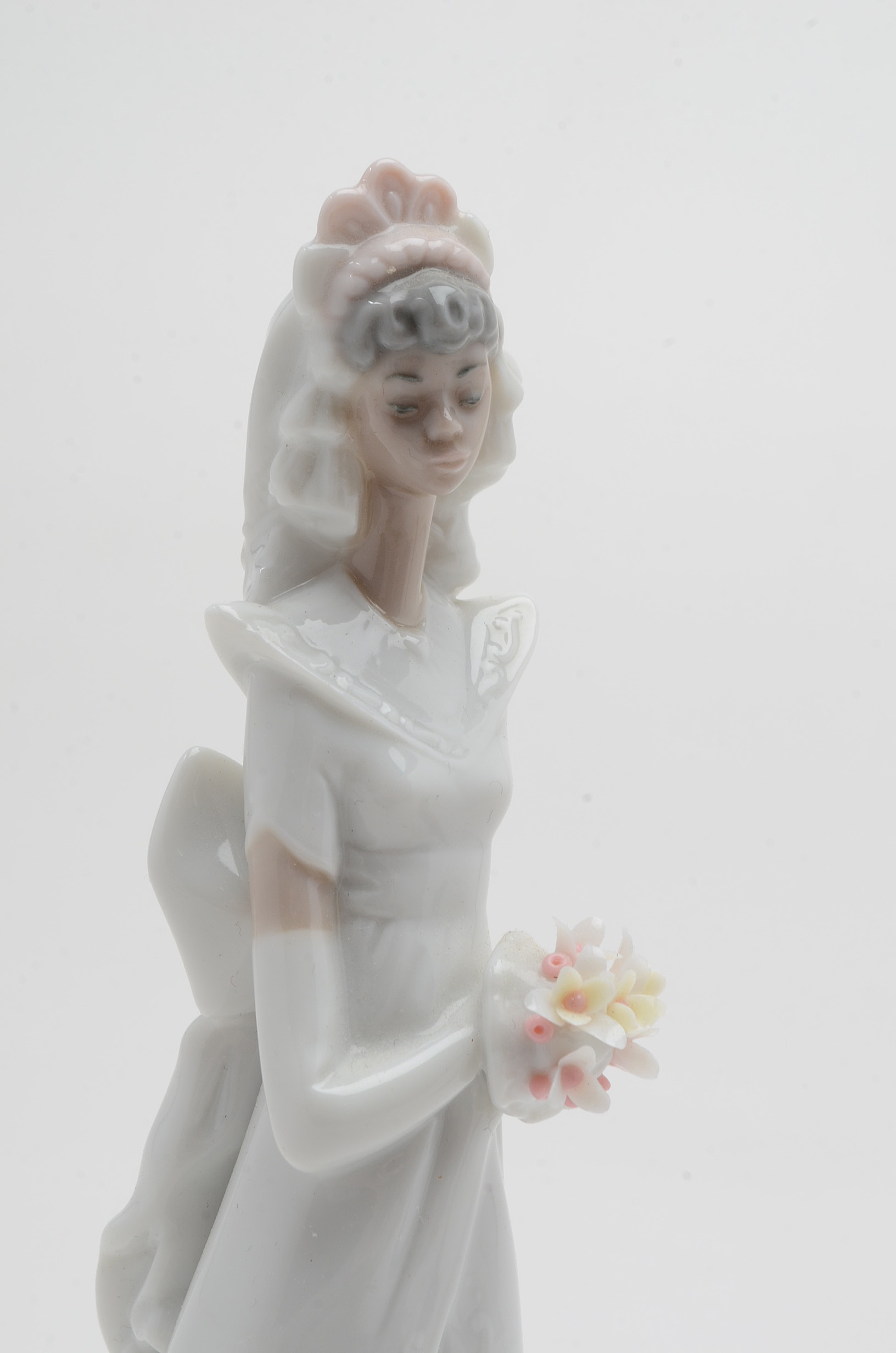 Lladro Porcelain Bride Bell and Bride and Groom Figurine