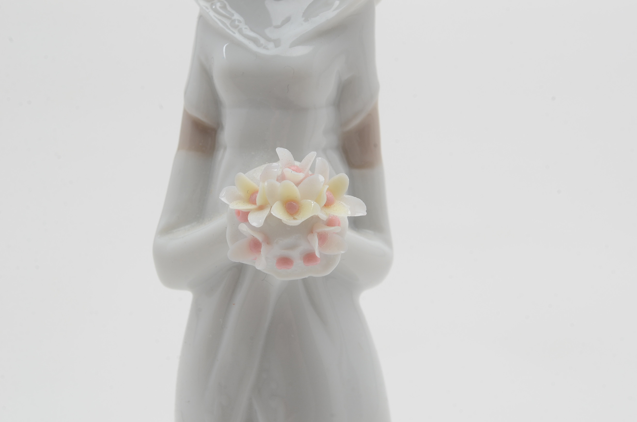 Lladro Porcelain Bride Bell and Bride and Groom Figurine