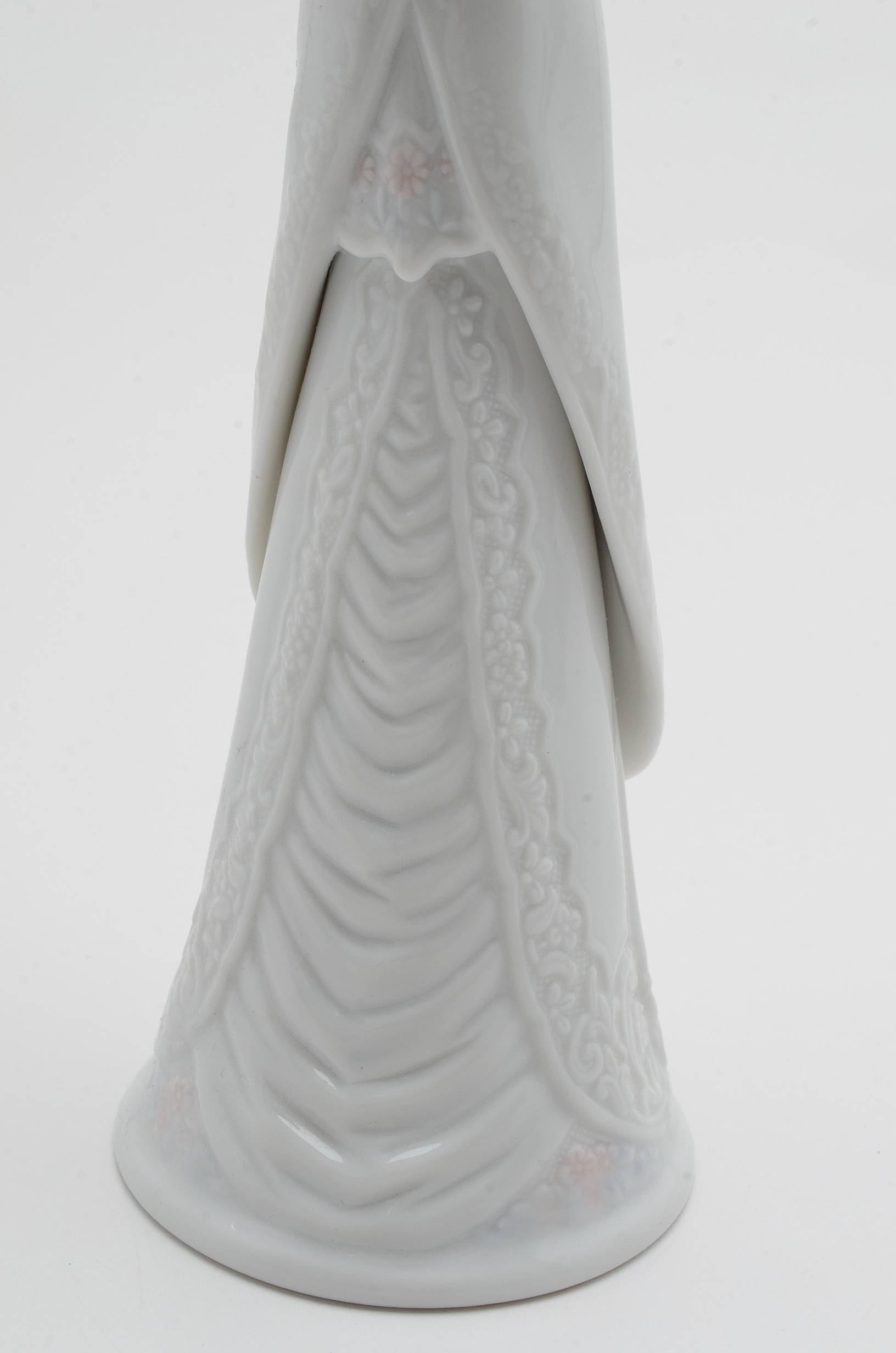Lladro Porcelain Bride Bell and Bride and Groom Figurine