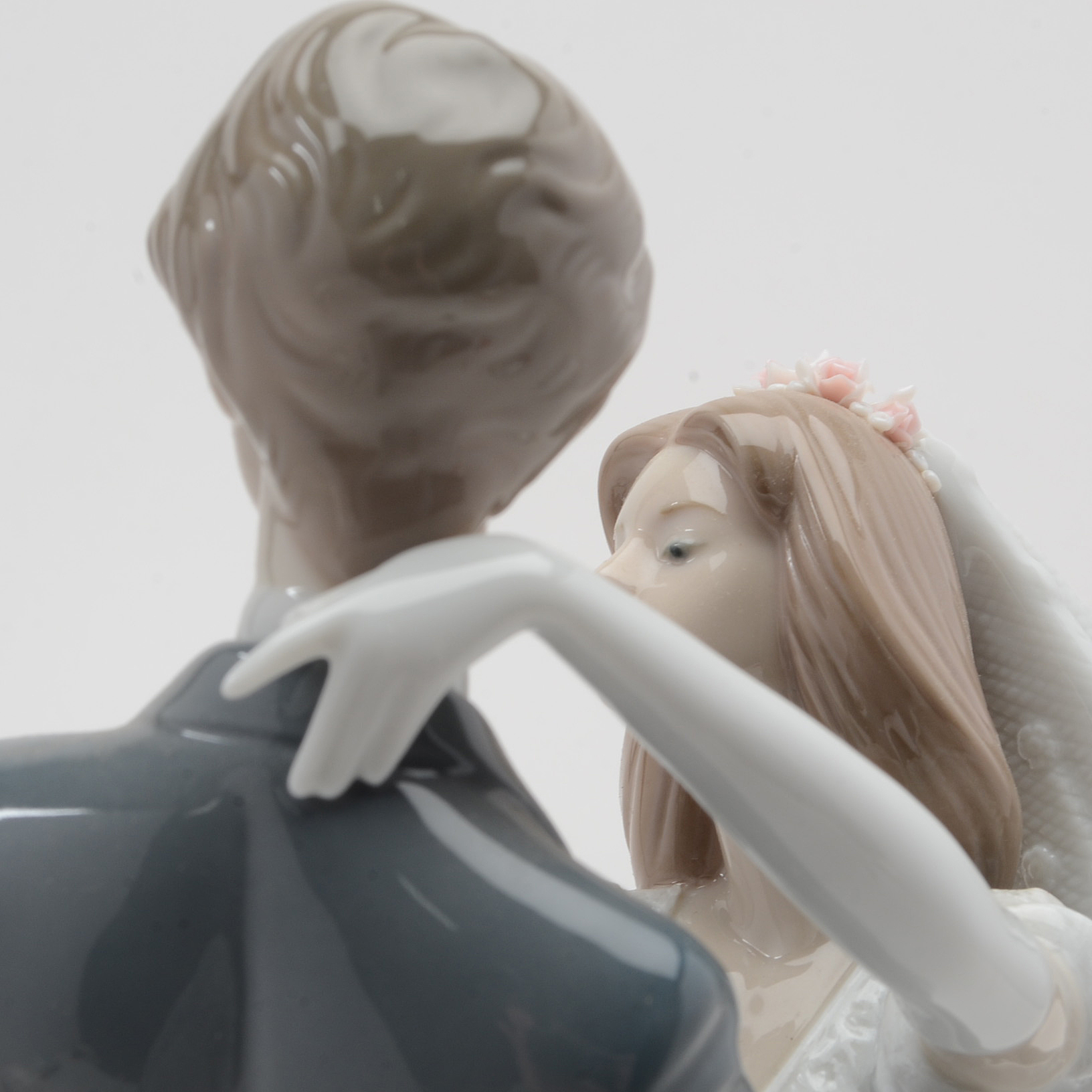 Lladro "I Love You Truly" Porcelain Figurine