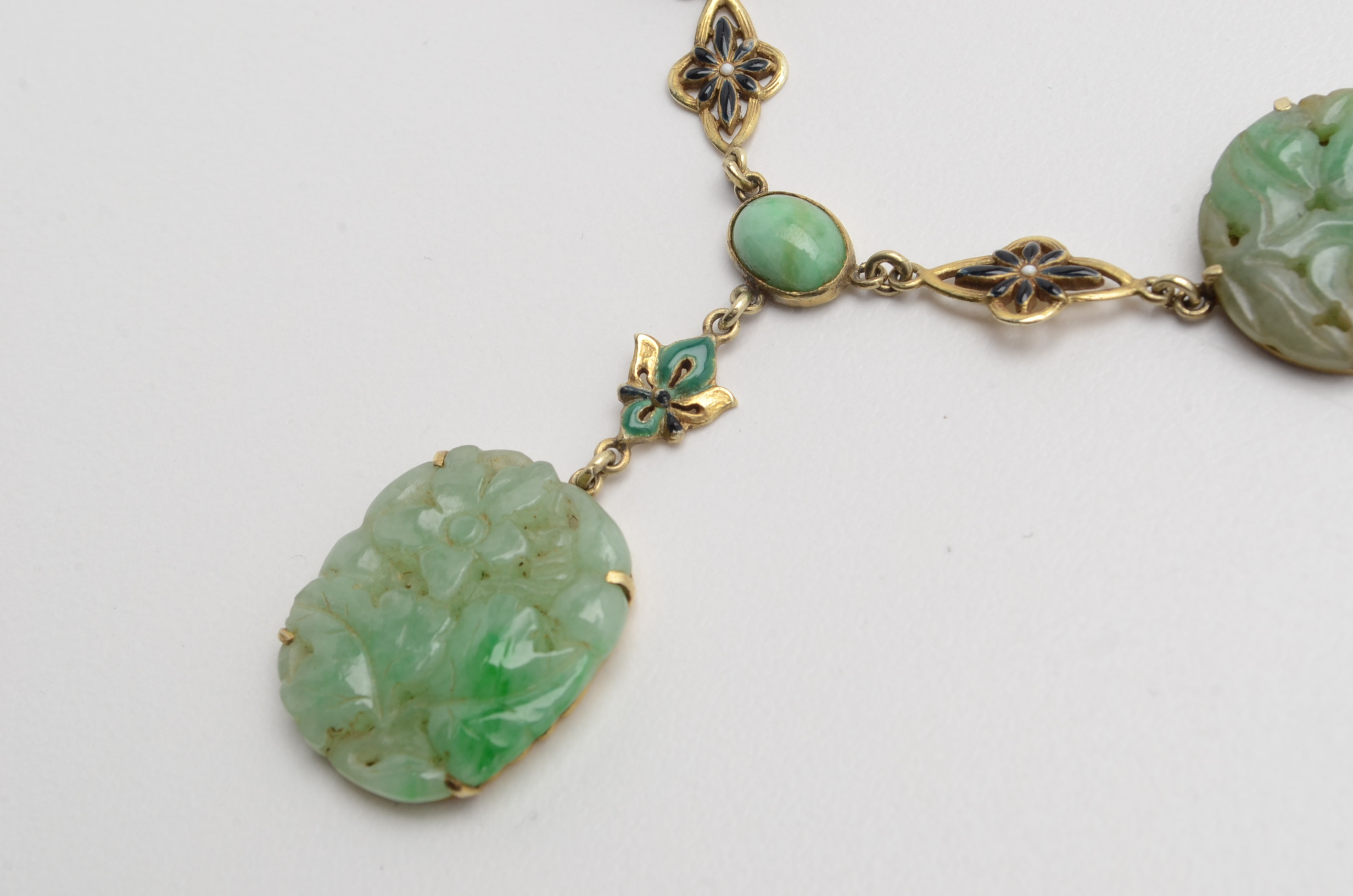 14K Yellow Gold Vintage Carved Jadeite Medallion Necklace