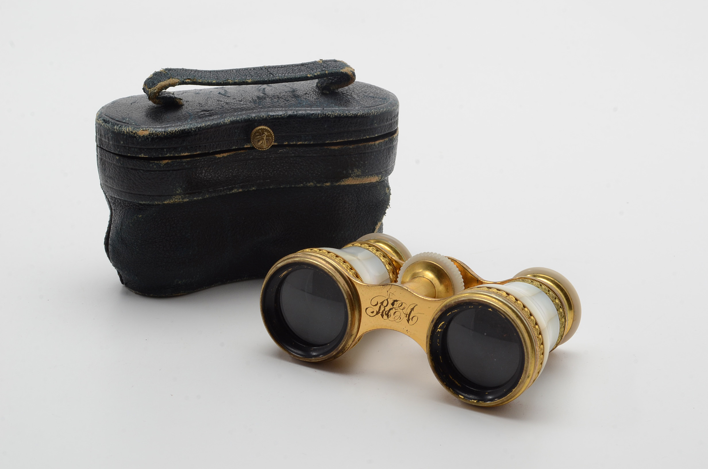 Antique Lemaire Theater Glasses in Mother of Pearl