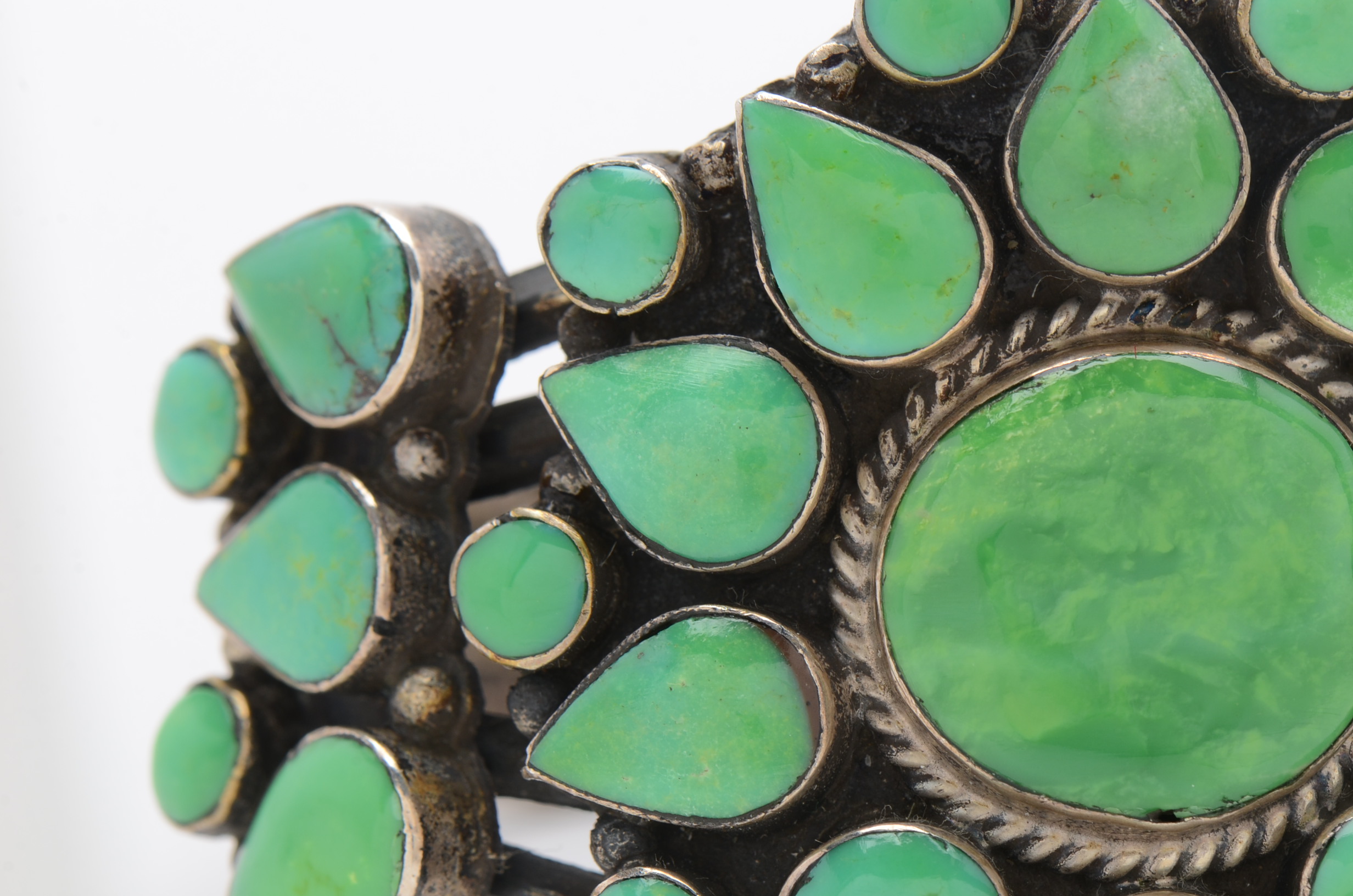 Native American Style Sterling Silver Gaspeite Cuff