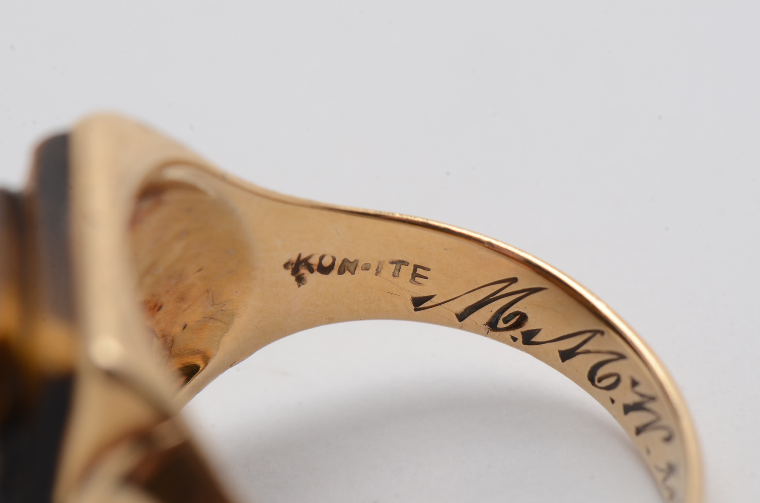 10K Yellow Gold Rectangular Tiger's Eye Cameo Ring