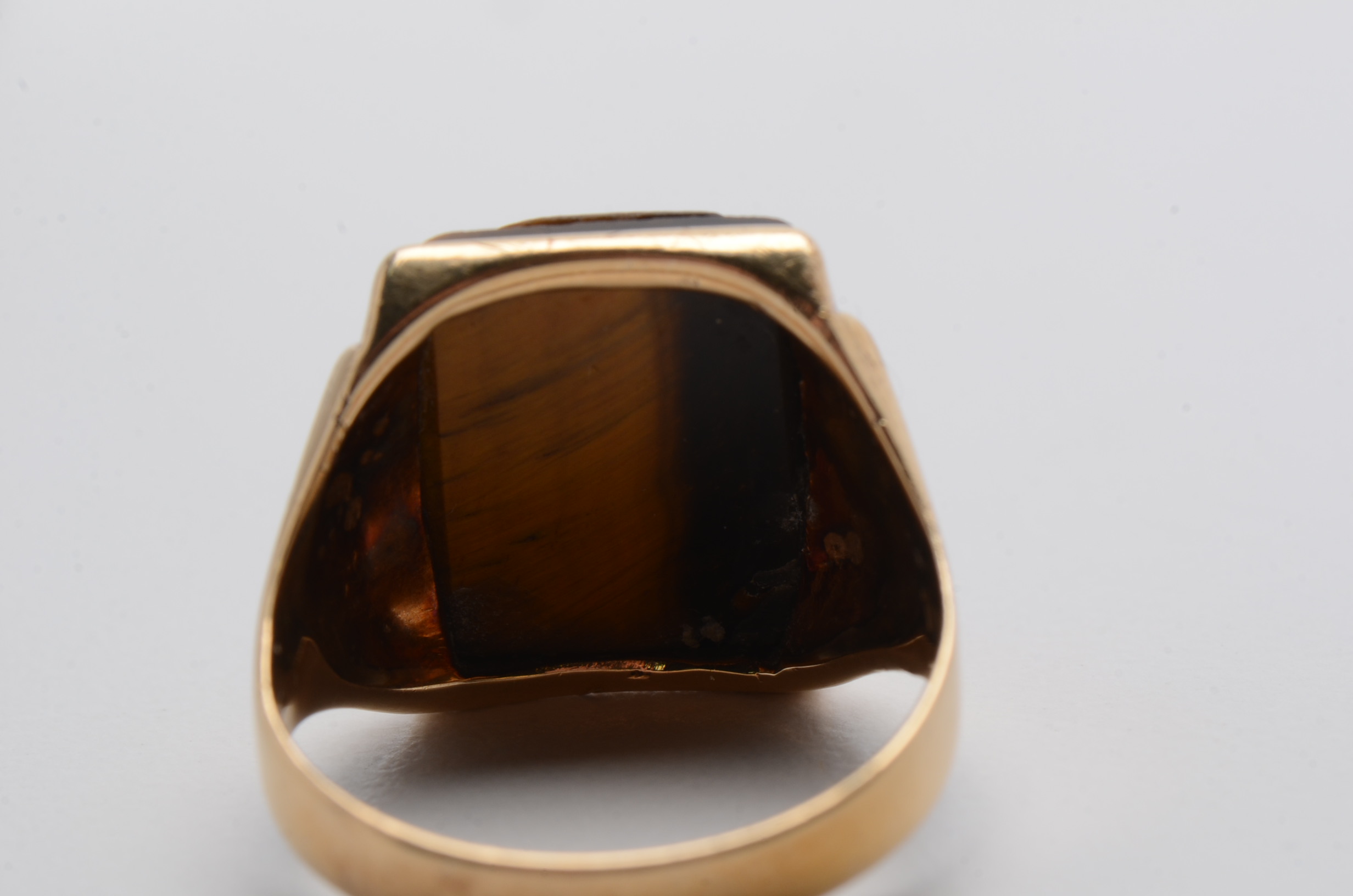 10K Yellow Gold Rectangular Tiger's Eye Cameo Ring