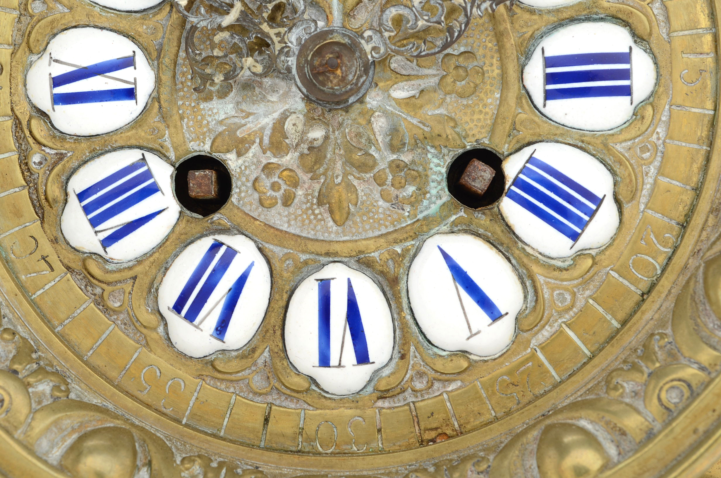 Circa 1855 French Vincenti & Cie. Medaille D' Argent Gilt Bronze Mantle Clock