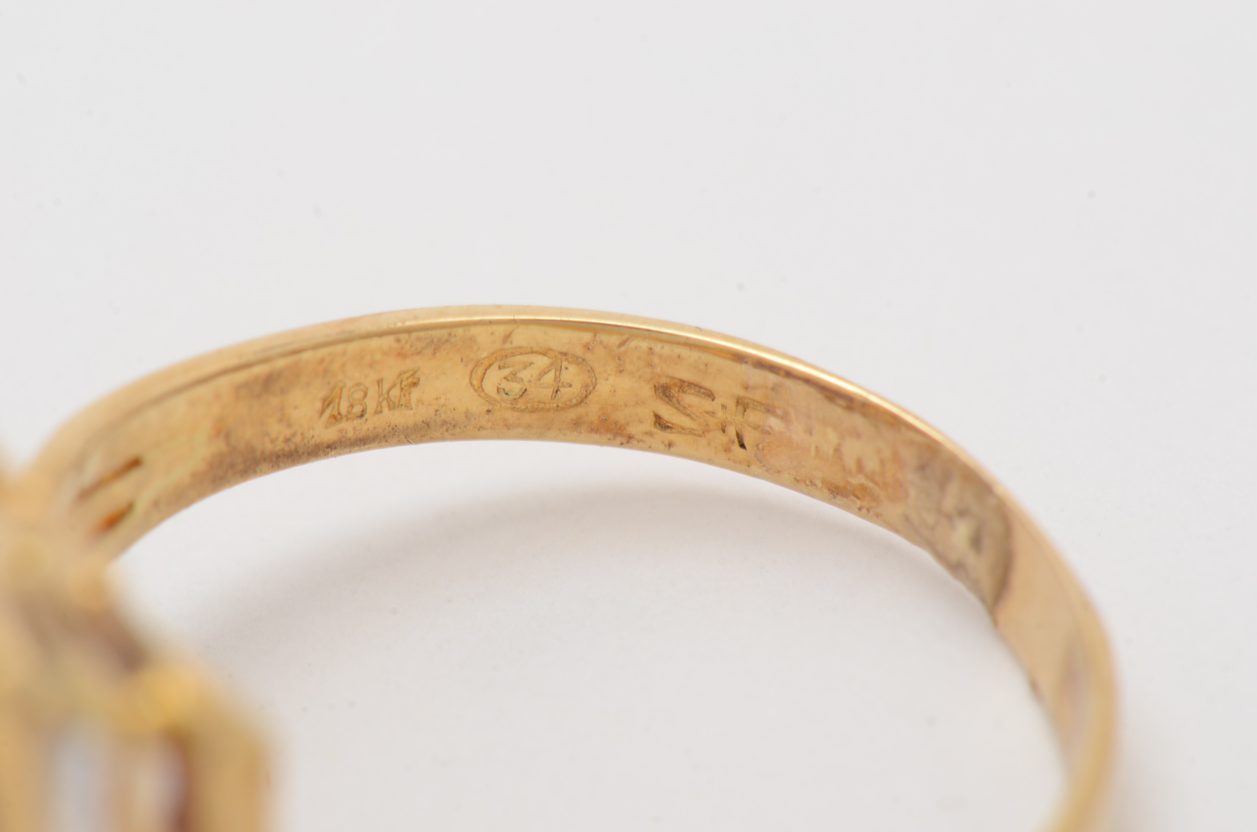 18K Yellow Gold Prong Set Amethyst and Diamond Ring