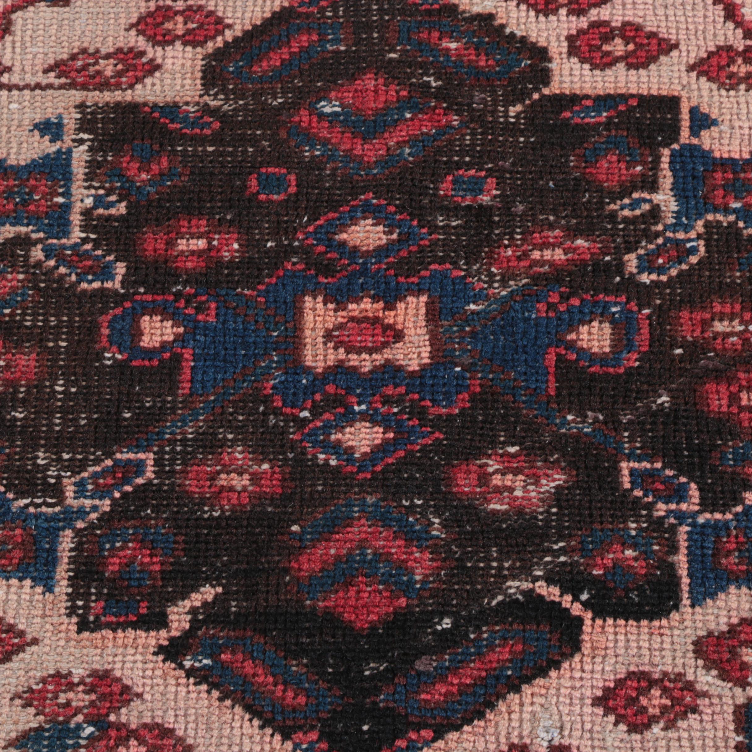 Handwoven Pakistani Oushak Wool Accent Rug