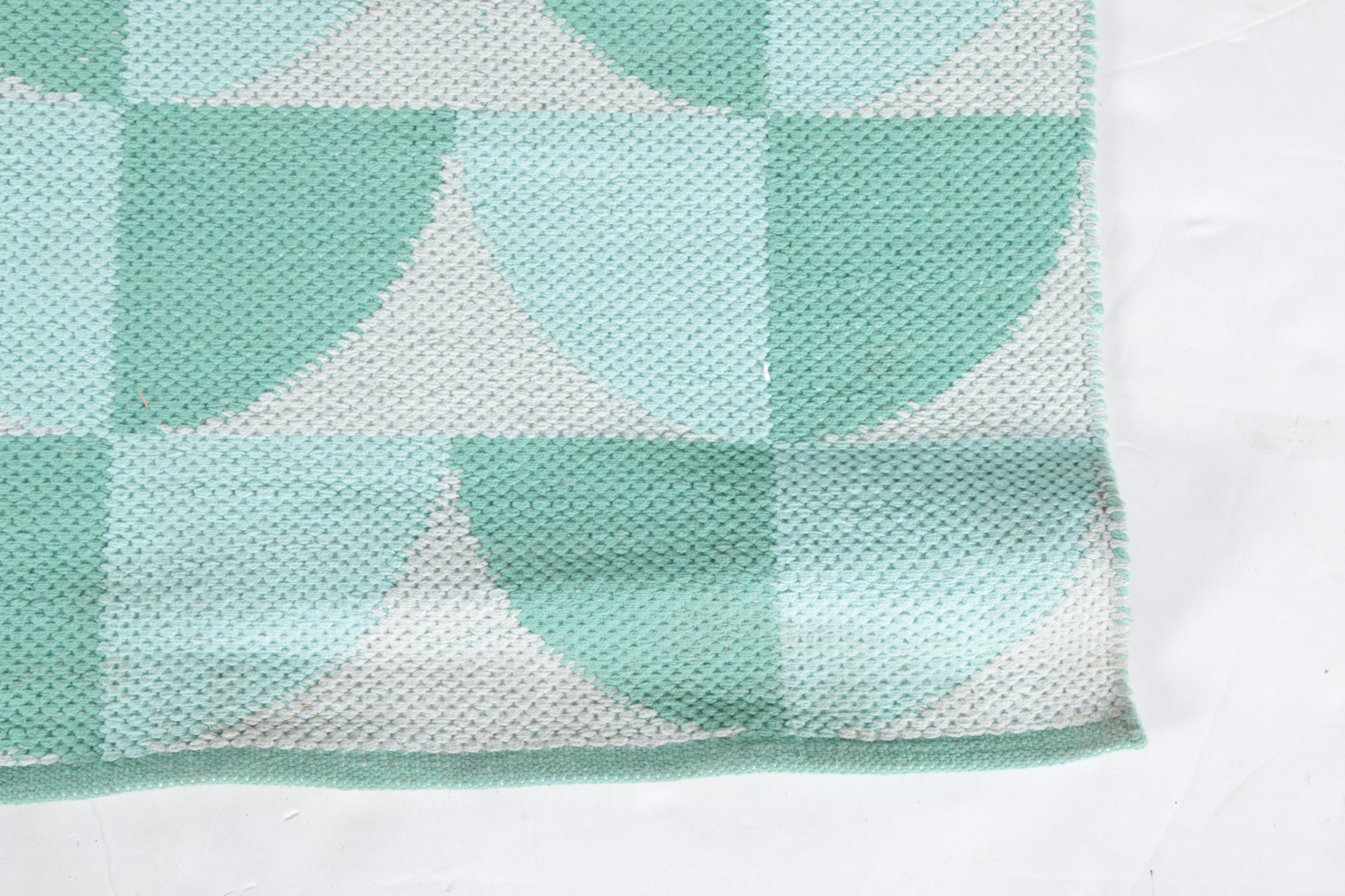 Indoor/Outdoor Contemporary Area Rug