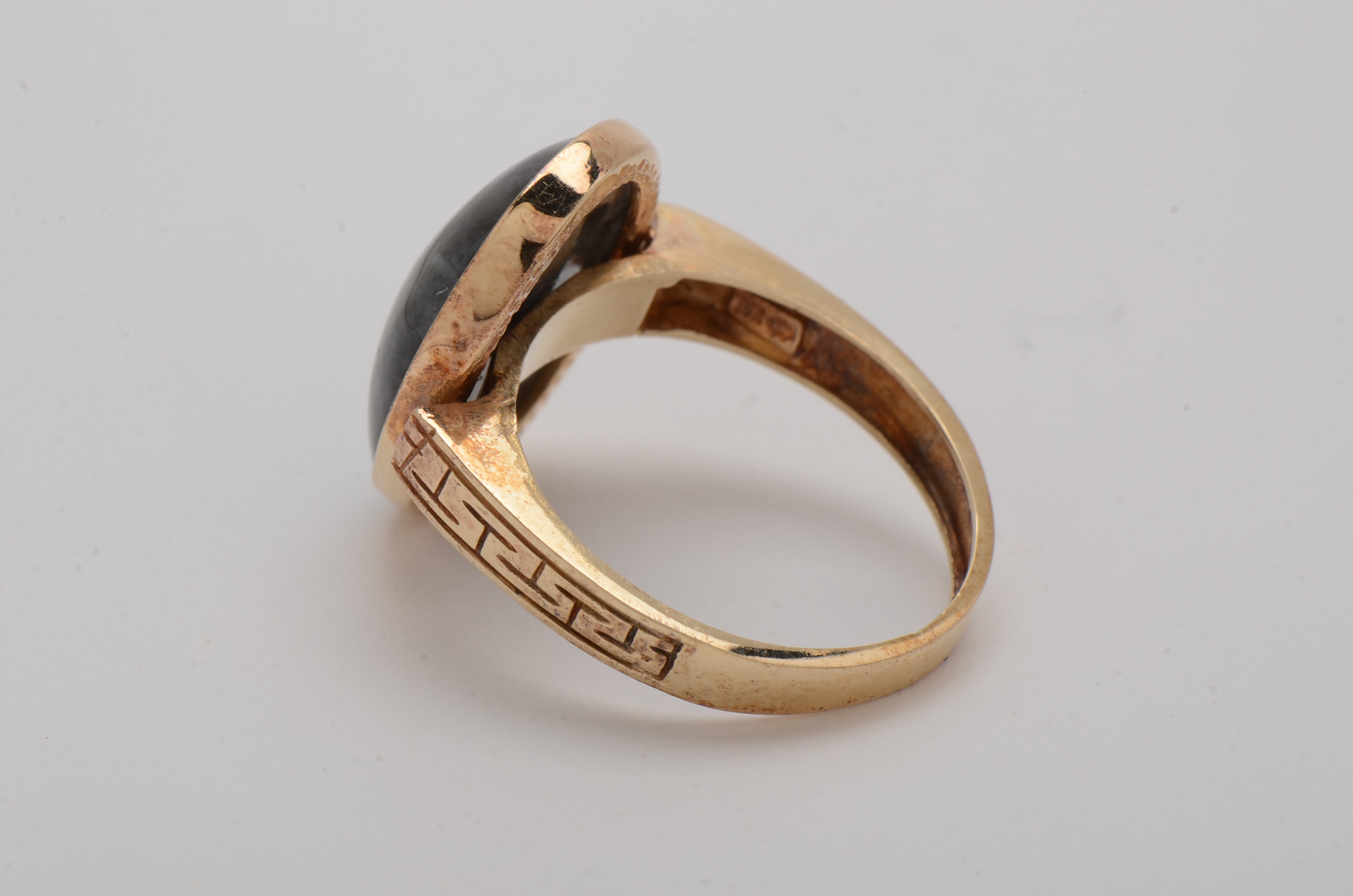 10K Yellow Gold Jadeite ring