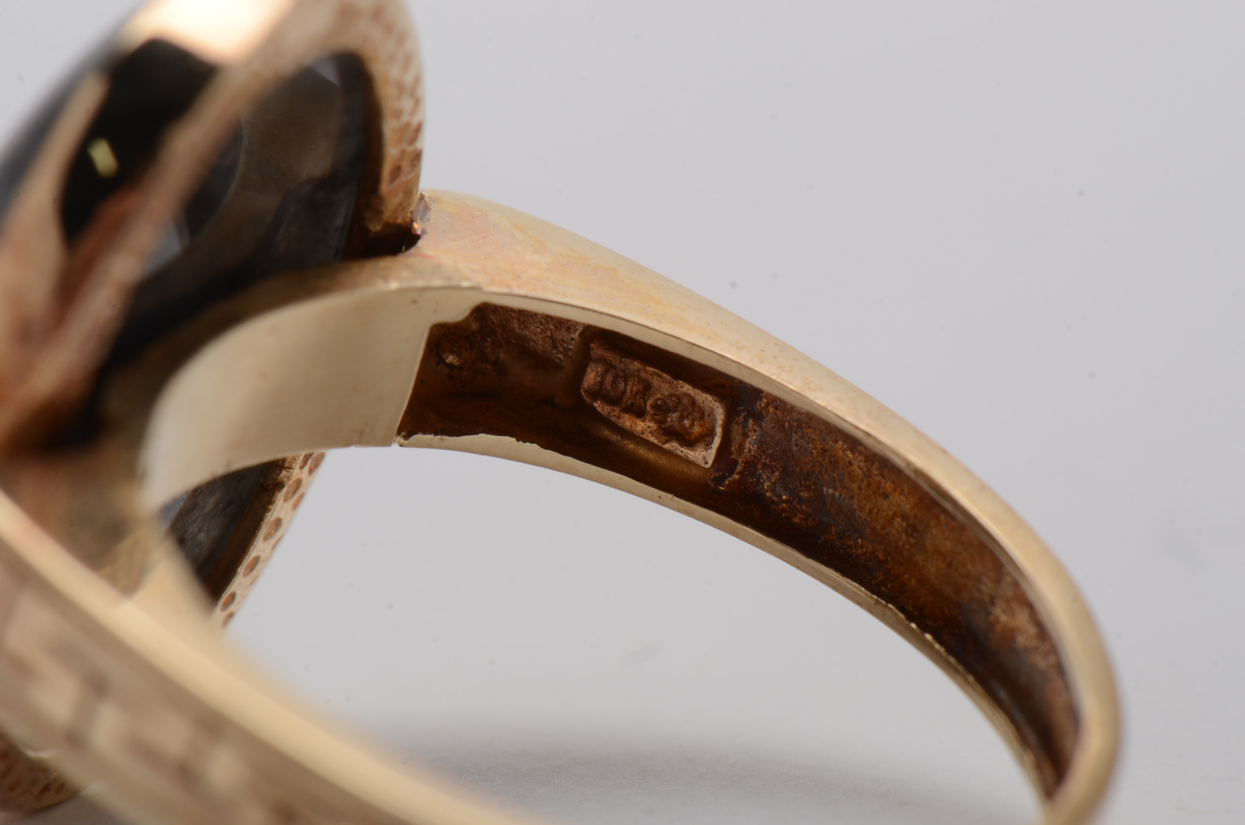 10K Yellow Gold Jadeite ring