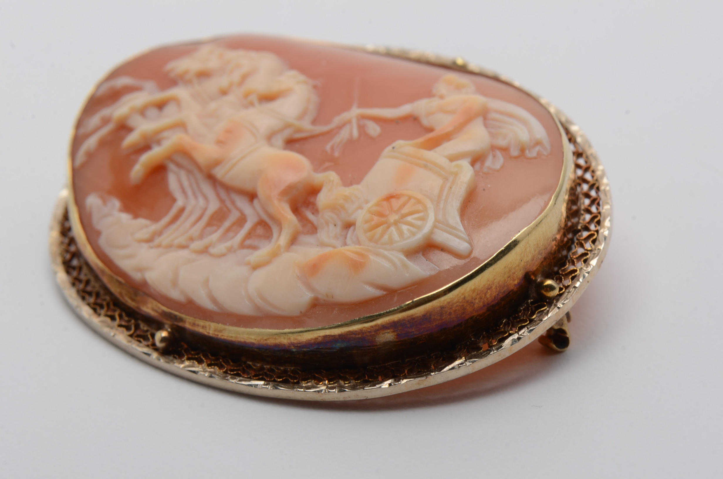 14K Yellow Gold Filigree Mounted Carved Cameo Converter Pendant Brooch