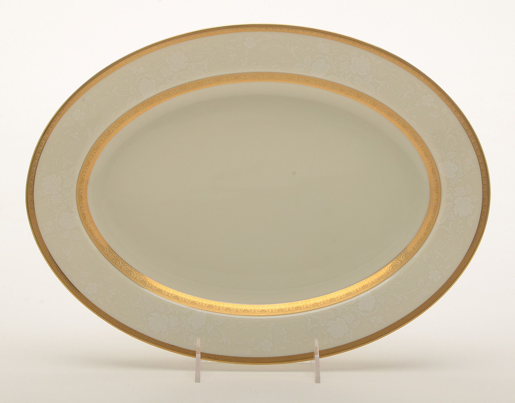 Mikasa "Antique Lace" China Set