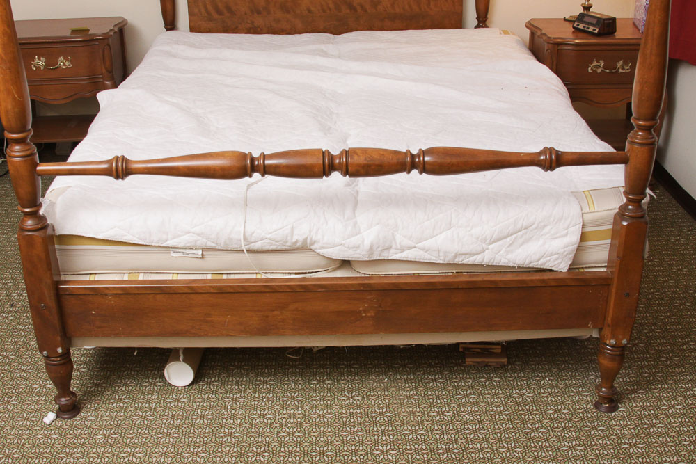 Vintage Federal Style Headboard and Footboard in Full-Size
