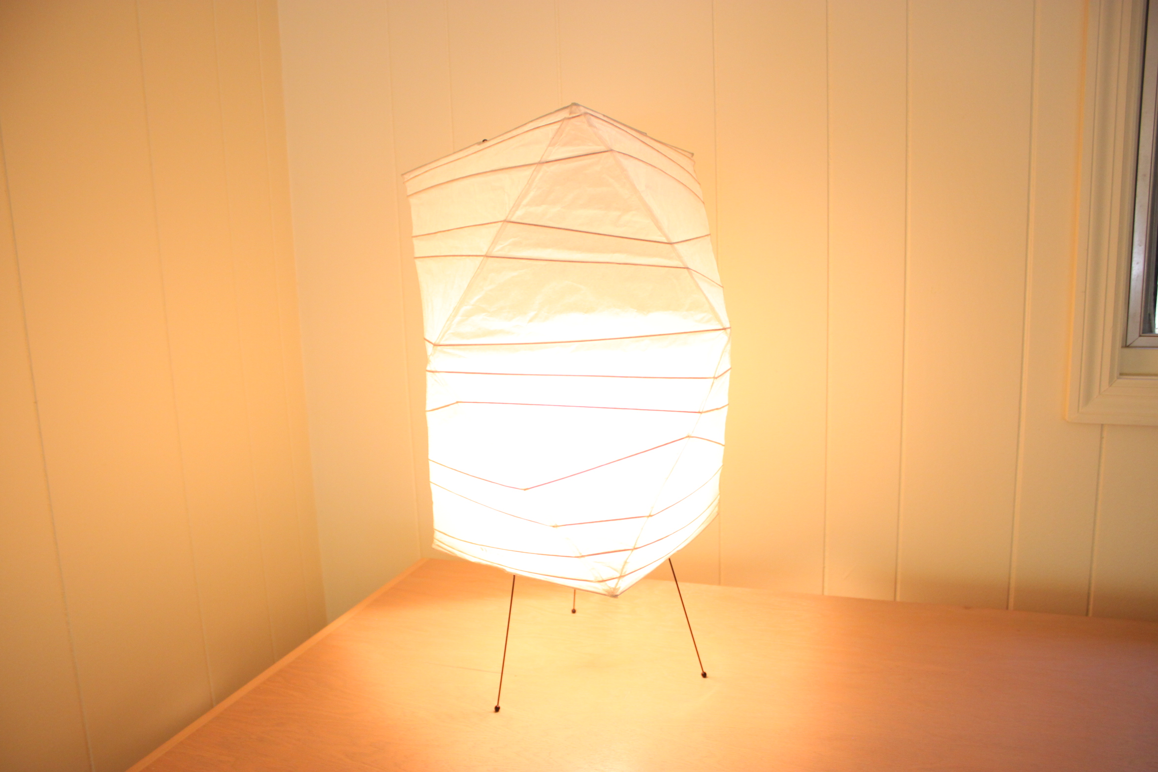 Vintage Mid Century Modern Isamu Noguchi "26N" Washi Paper Table Lamp