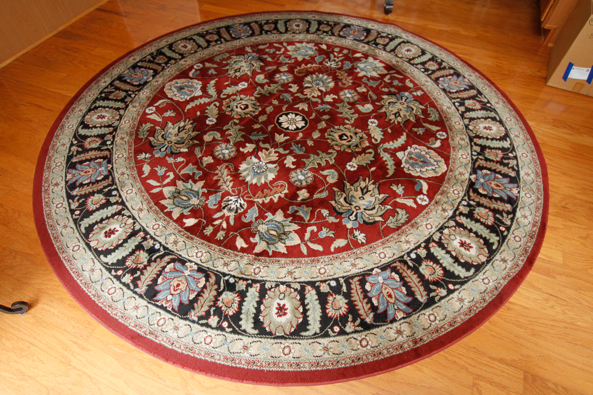 Power-Loomed Belgian Karastan "Palazzo Verona" Round Area Rug