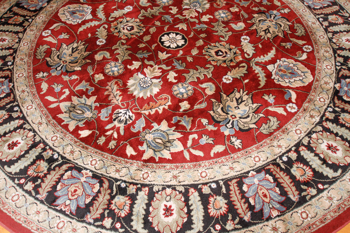 Power-Loomed Belgian Karastan "Palazzo Verona" Round Area Rug