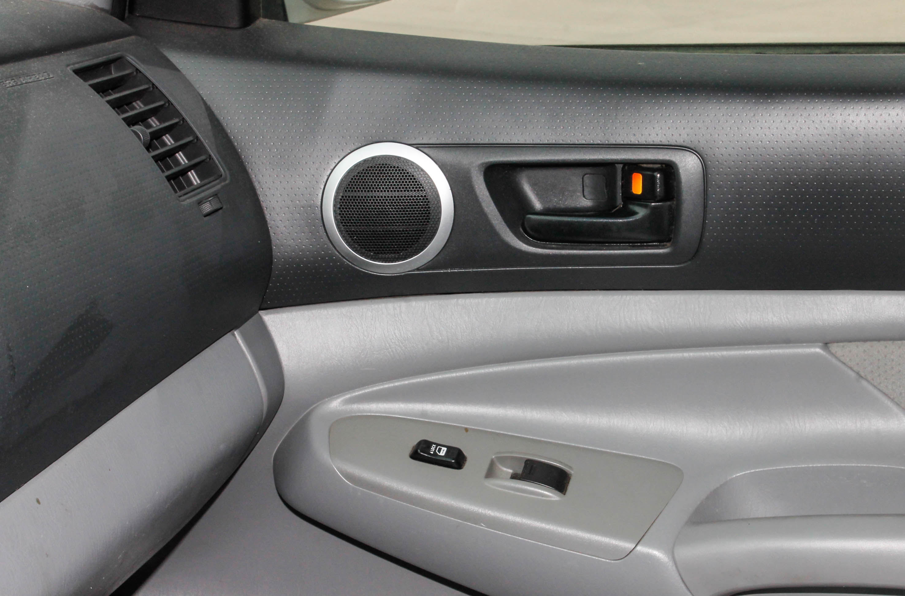 2006 Toyota Tacoma Pickup Truck