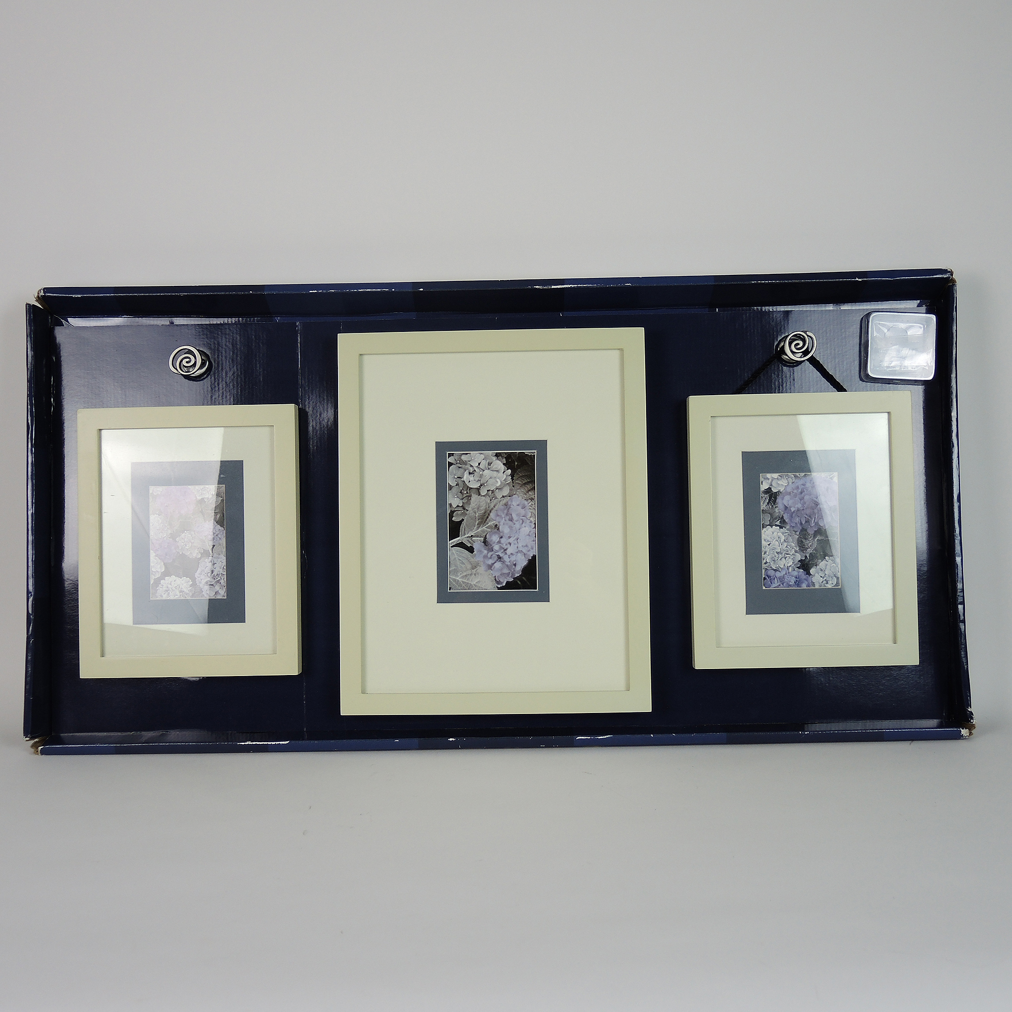 Selection of Assorted Modern Décor