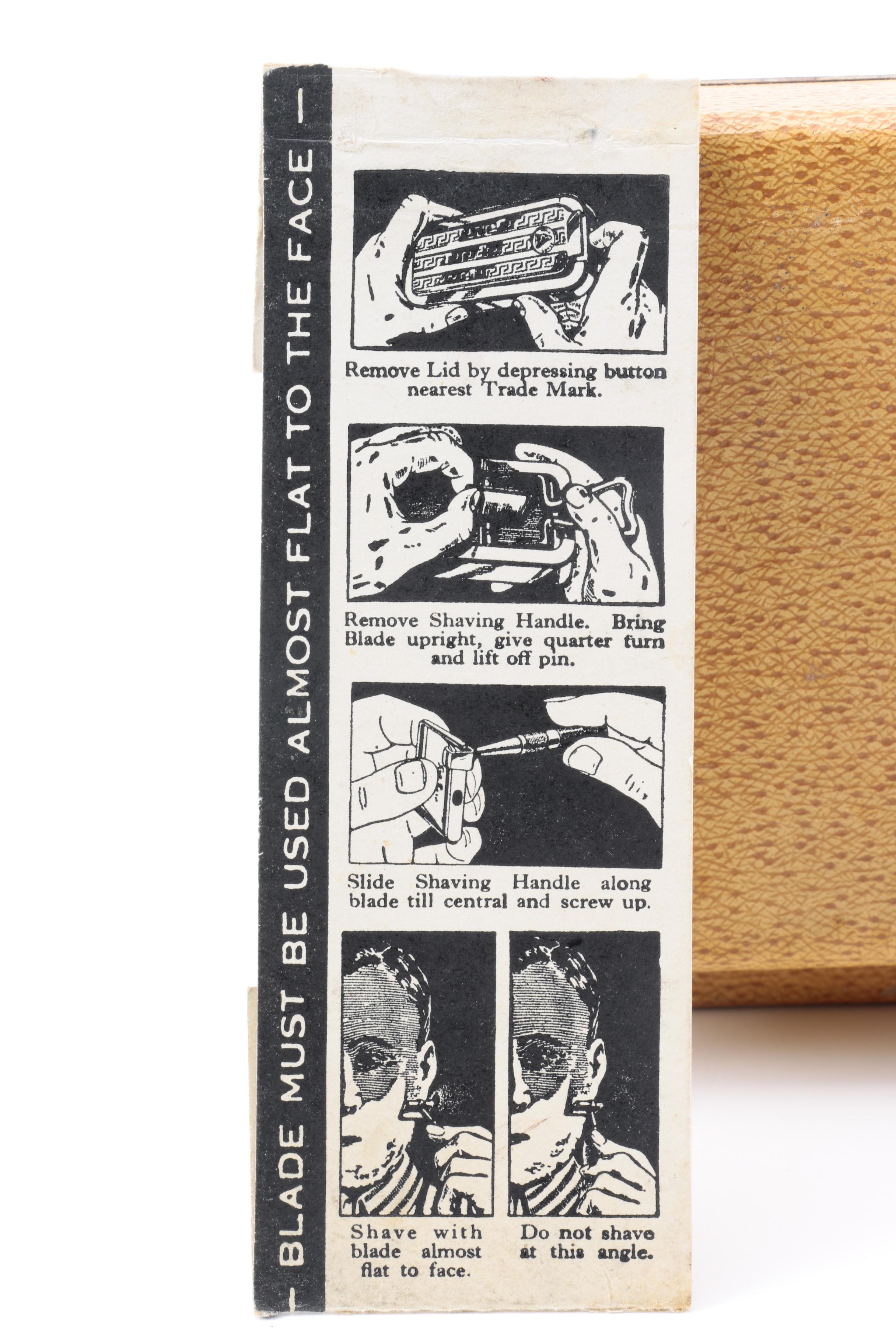 Vintage "The Traveler" Rolls Razor and Blades