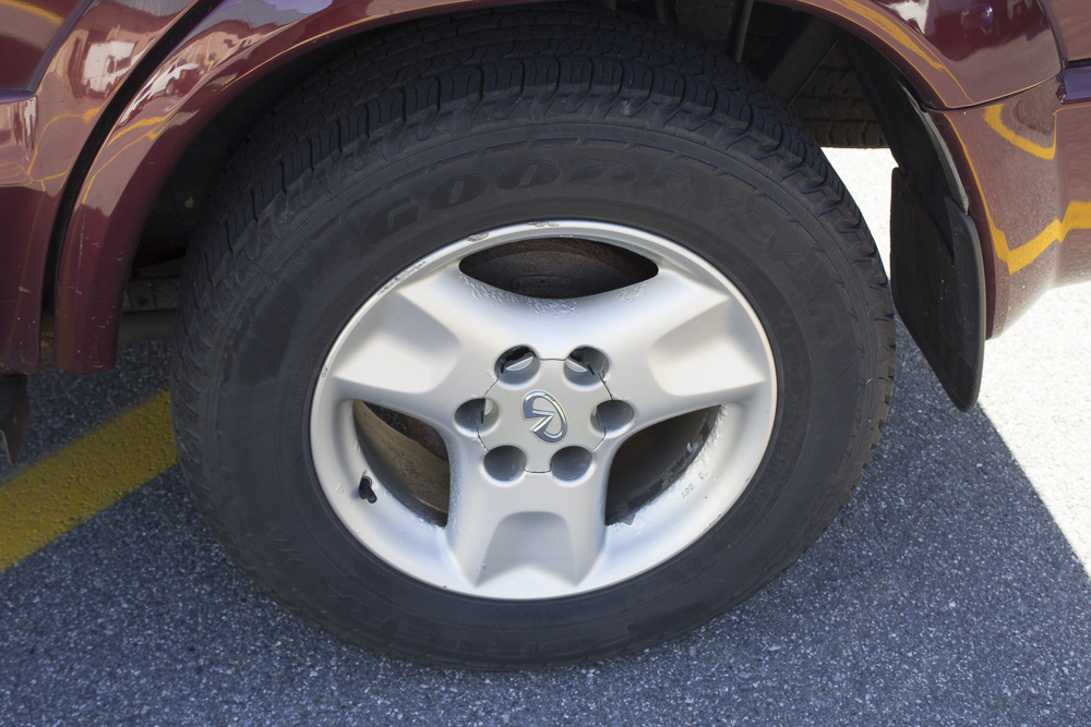 2001 Infiniti QX4 SUV