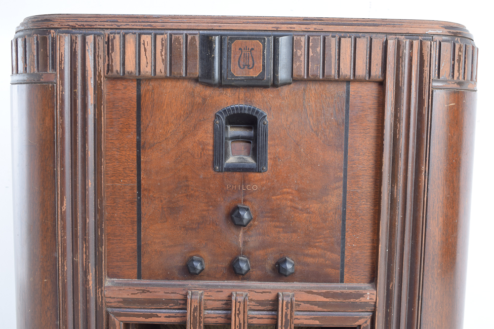 Vintage Art Deco Chairside Tube Radio by Philco